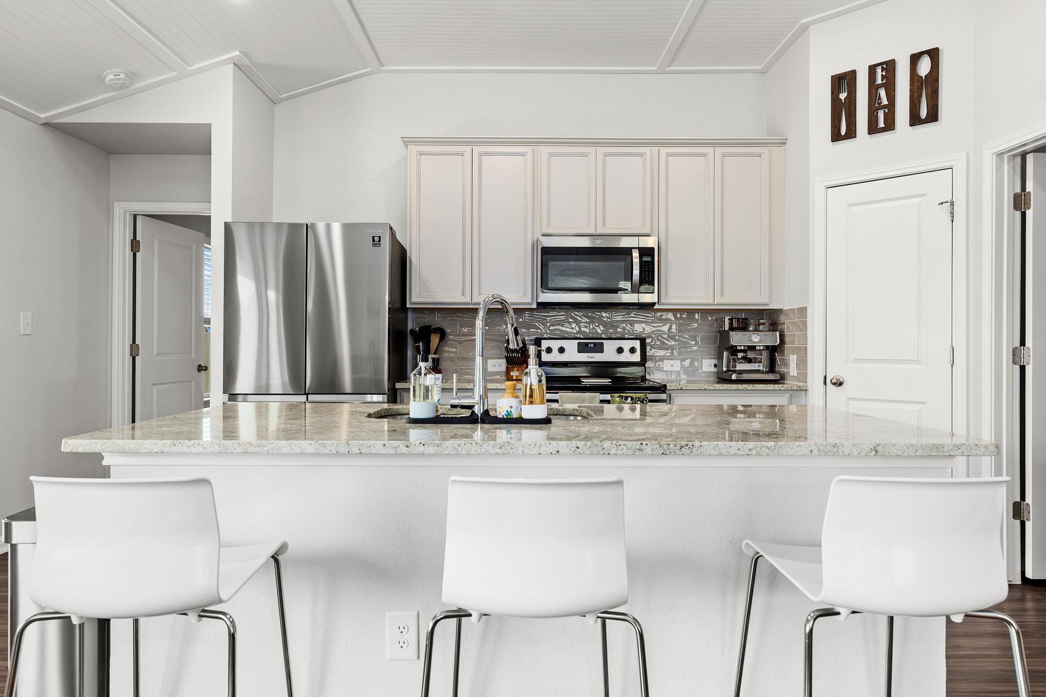 105 Balsam St, Hutto, TX 78634