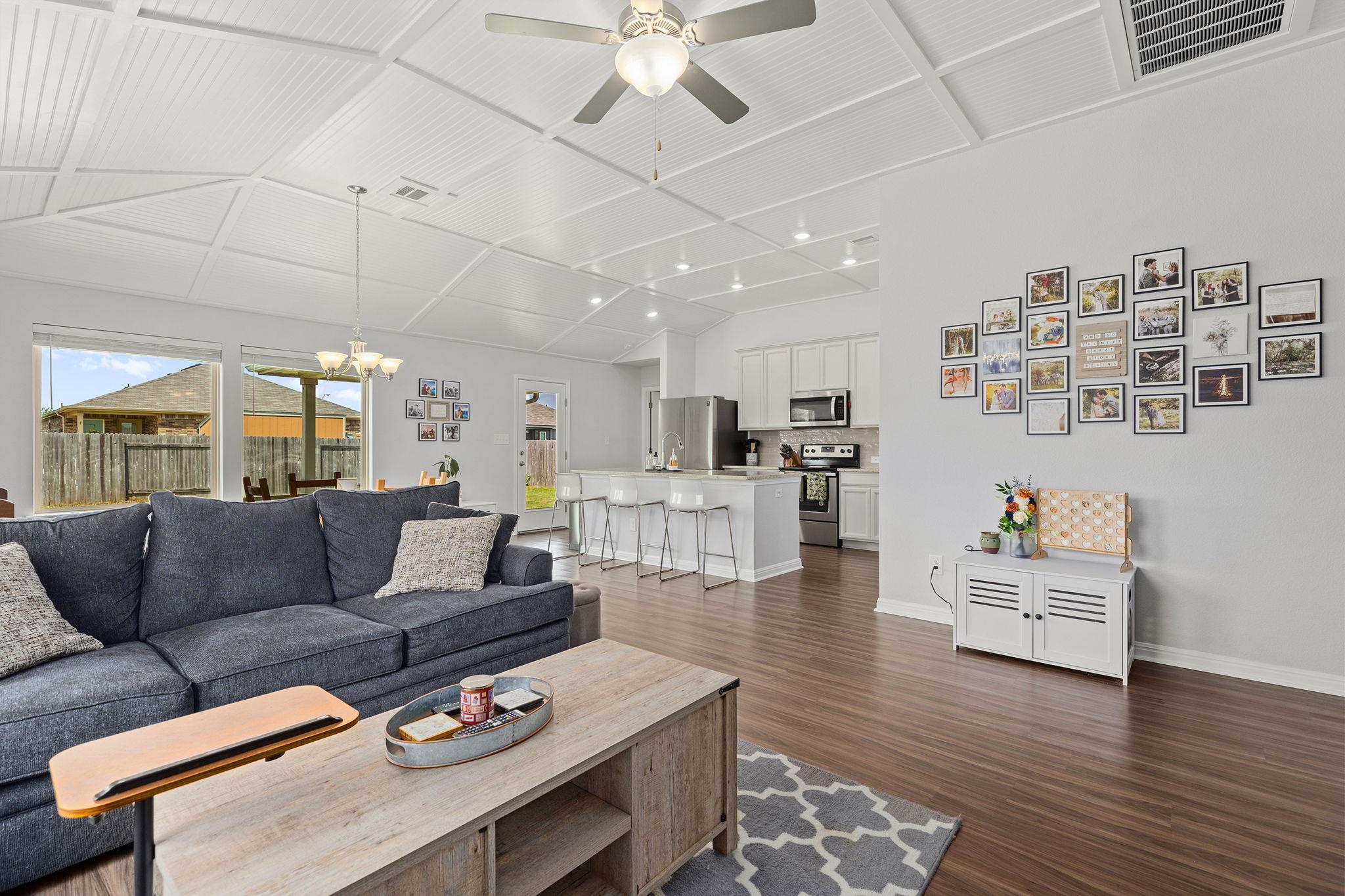 105 Balsam St, Hutto, TX 78634