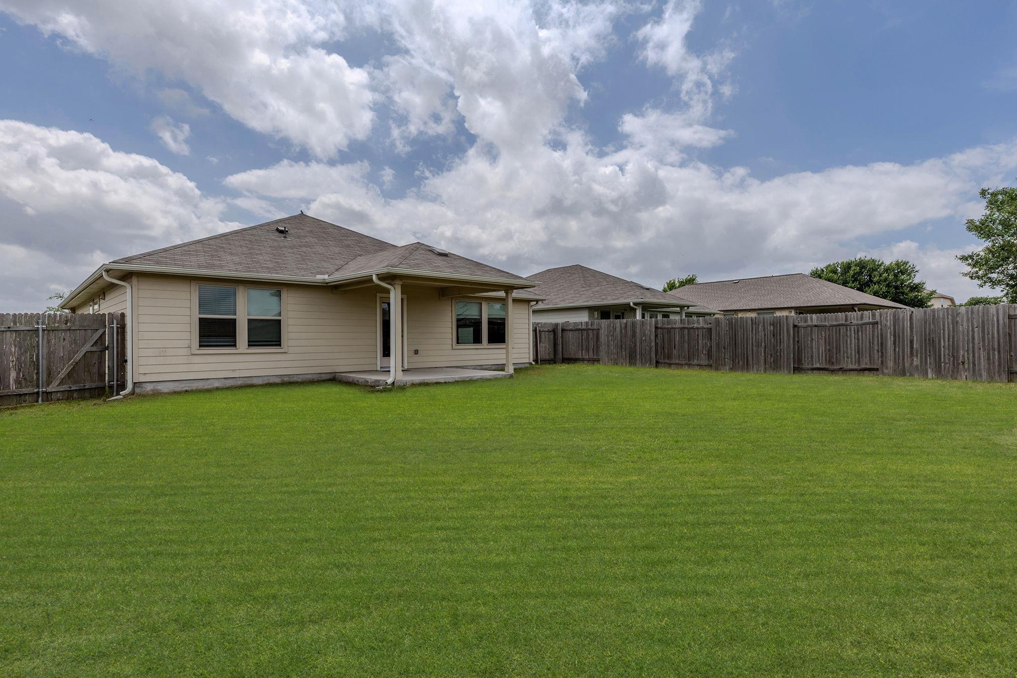 105 Balsam St, Hutto, TX 78634
