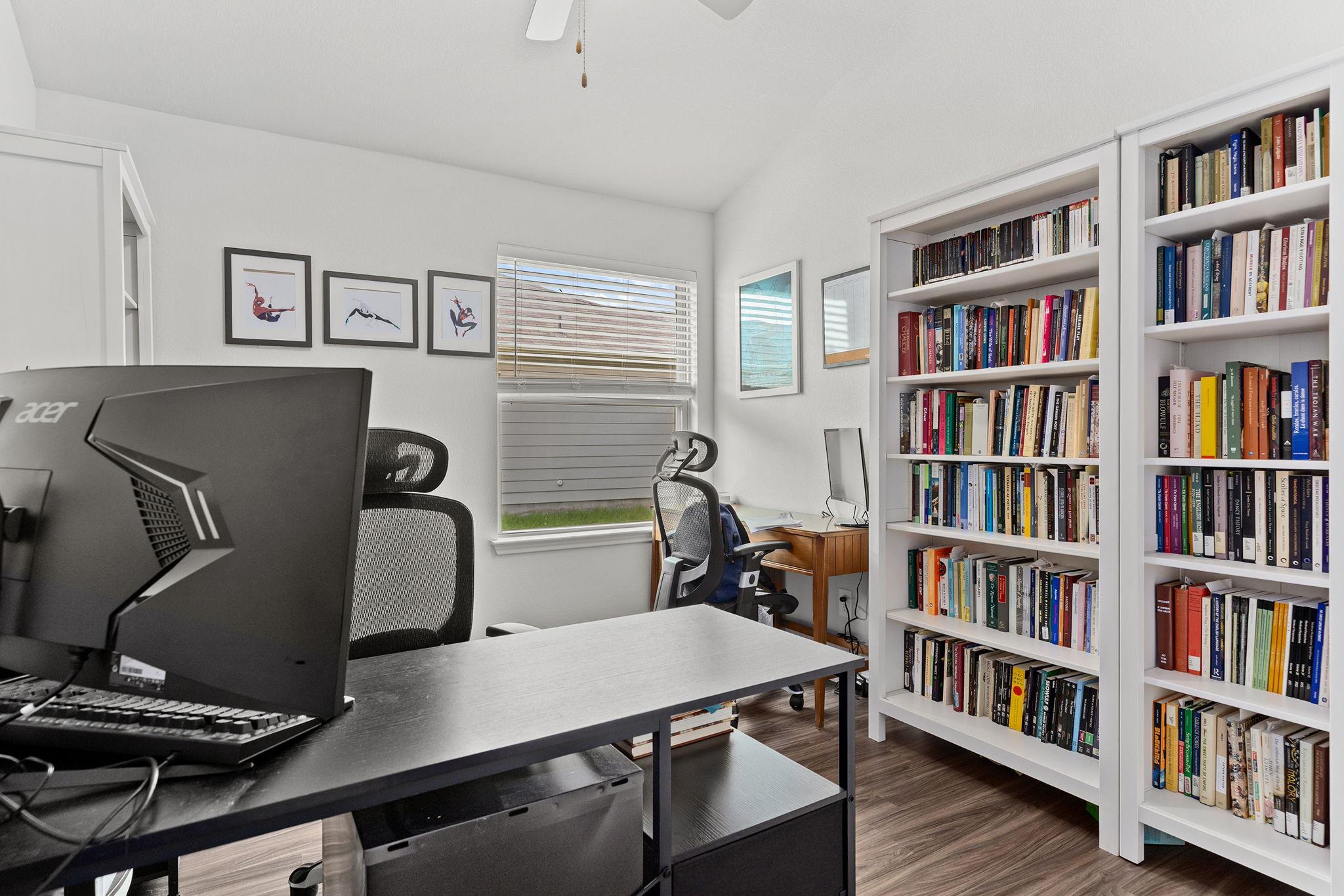 105 Balsam St, Hutto, TX 78634