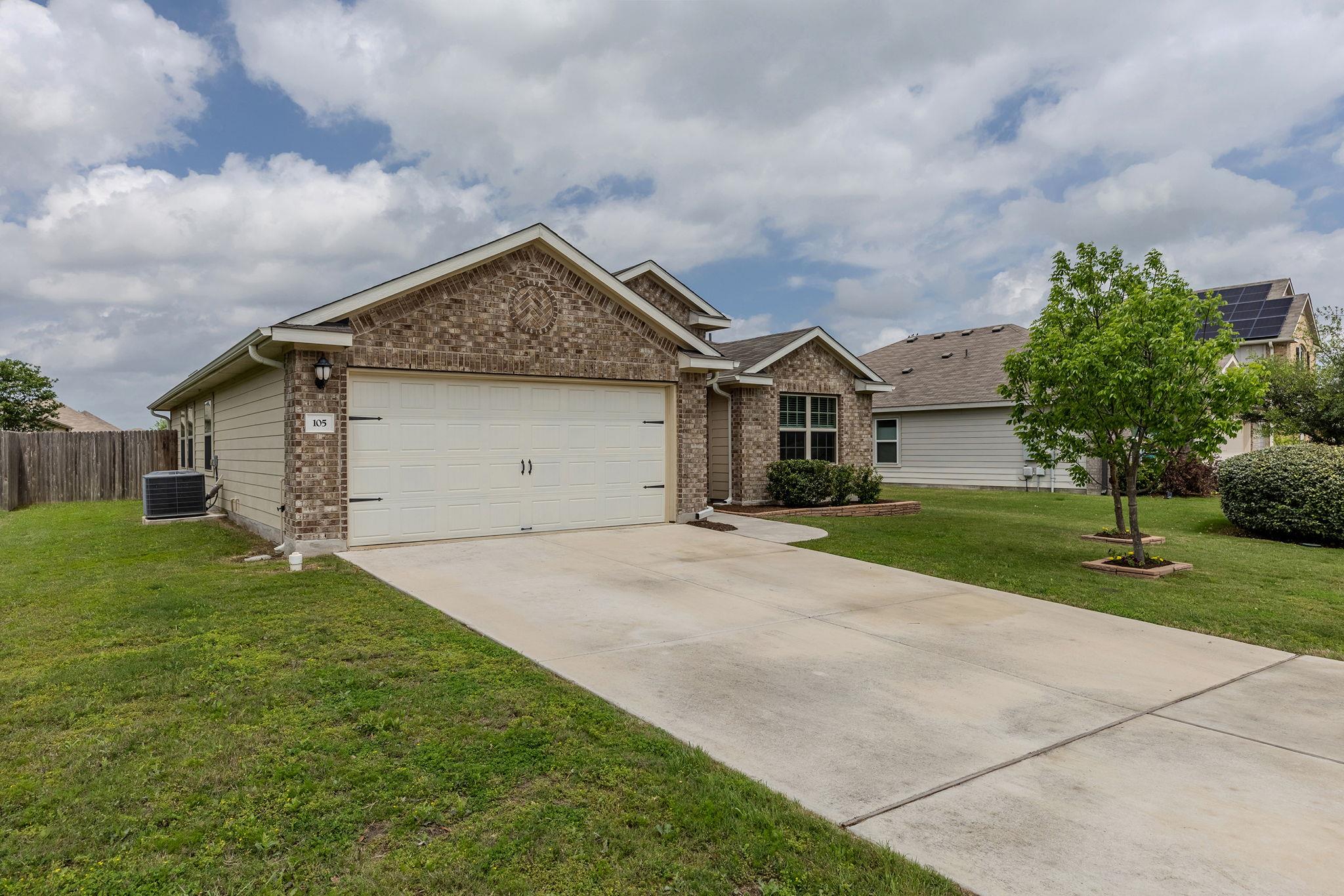 105 Balsam St, Hutto, TX 78634