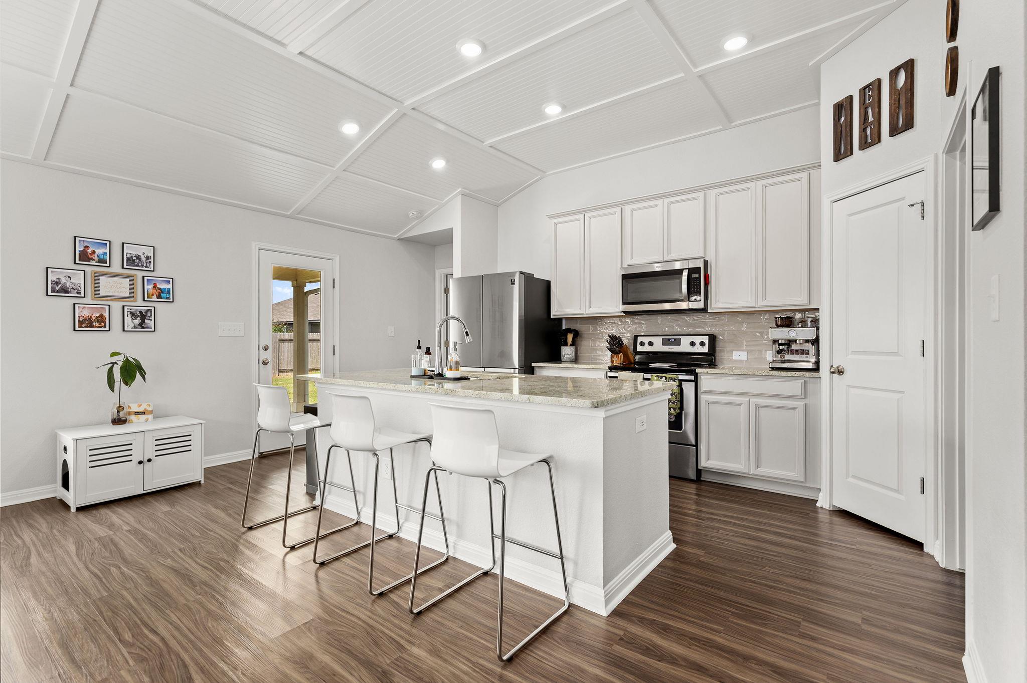 105 Balsam St, Hutto, TX 78634