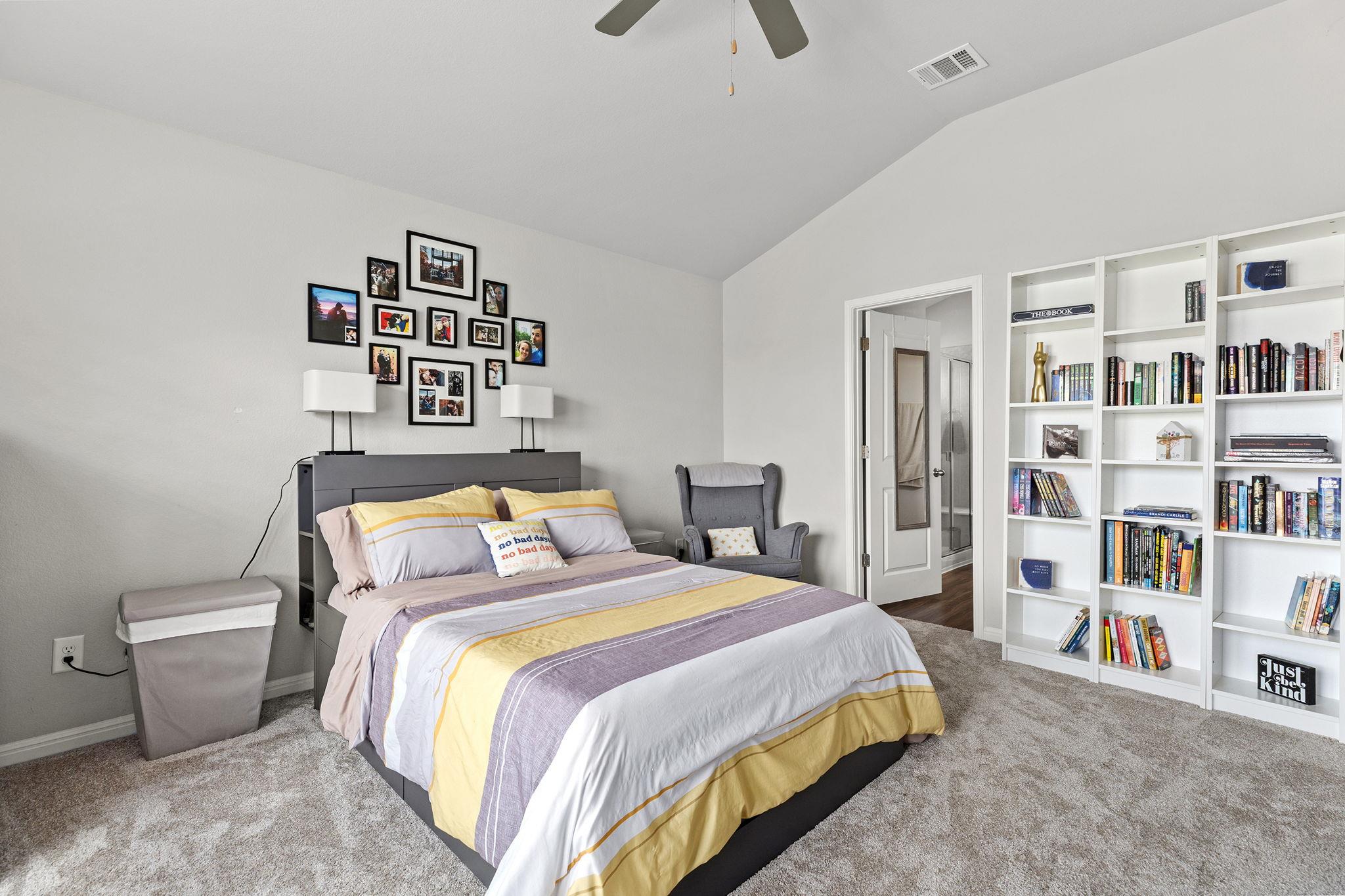 105 Balsam St, Hutto, TX 78634