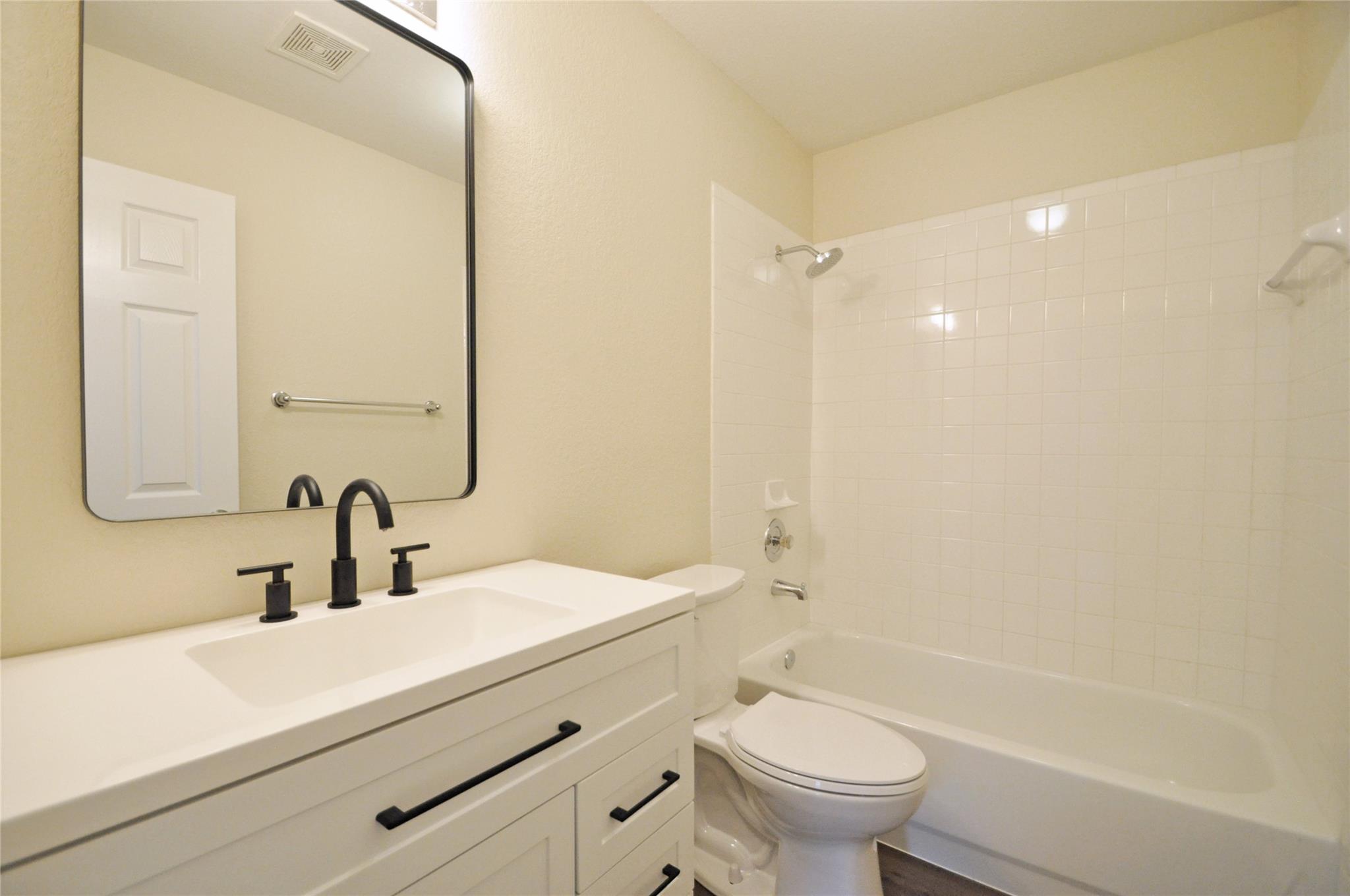 13350 Water Oak Ln # A, Austin, TX 78729