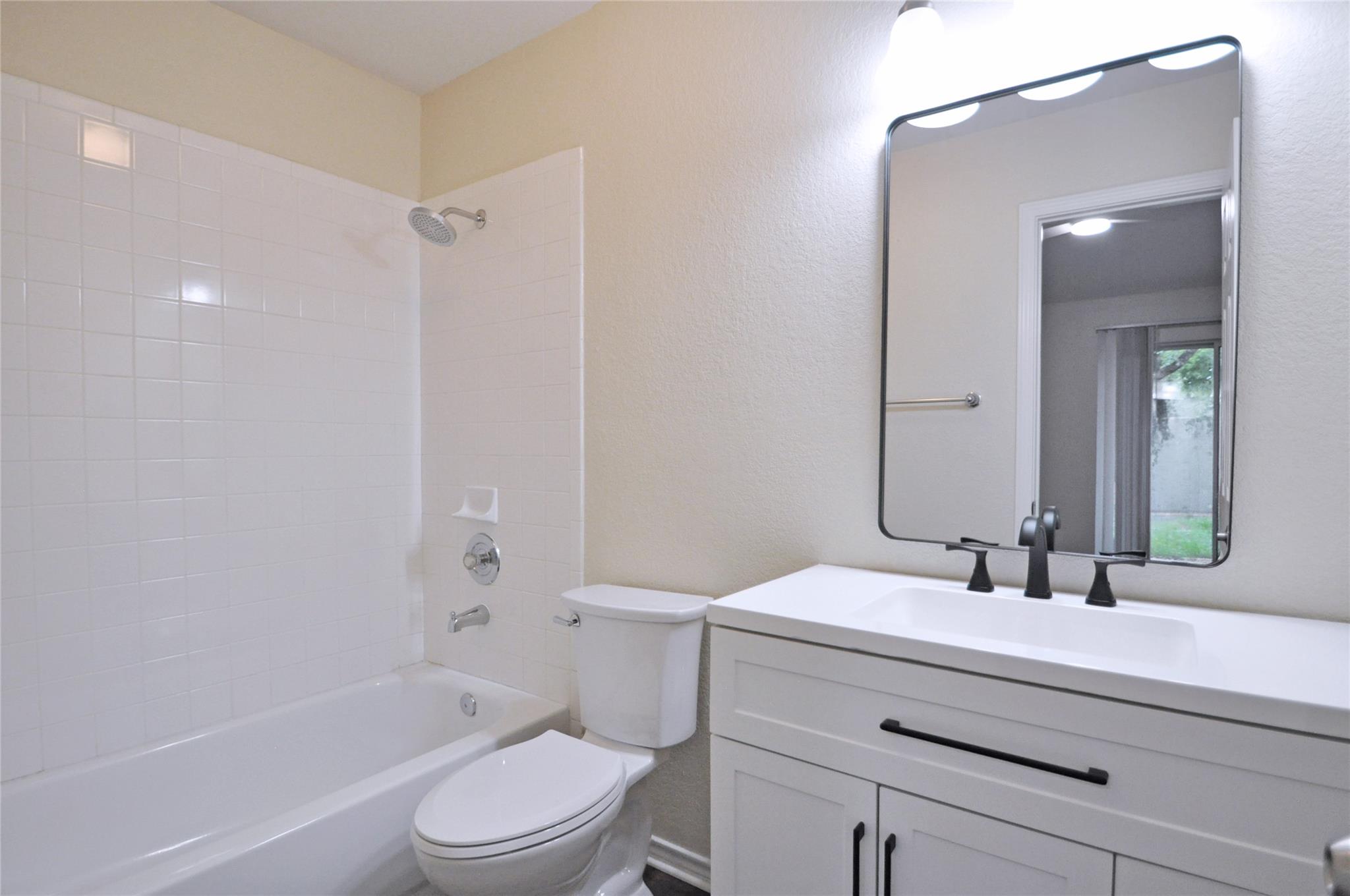 13350 Water Oak Ln # A, Austin, TX 78729