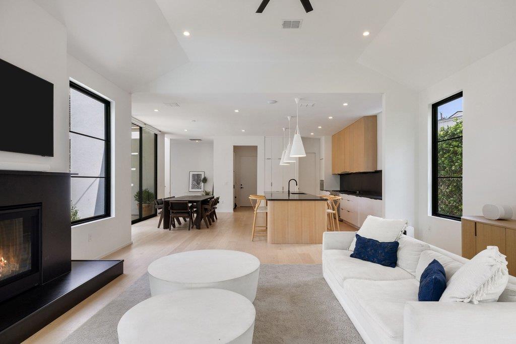 907 Karen Ave, Austin, TX 78757