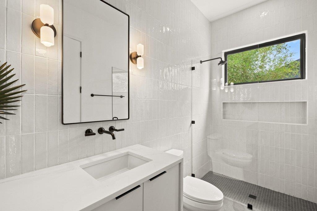 907 Karen Ave, Austin, TX 78757