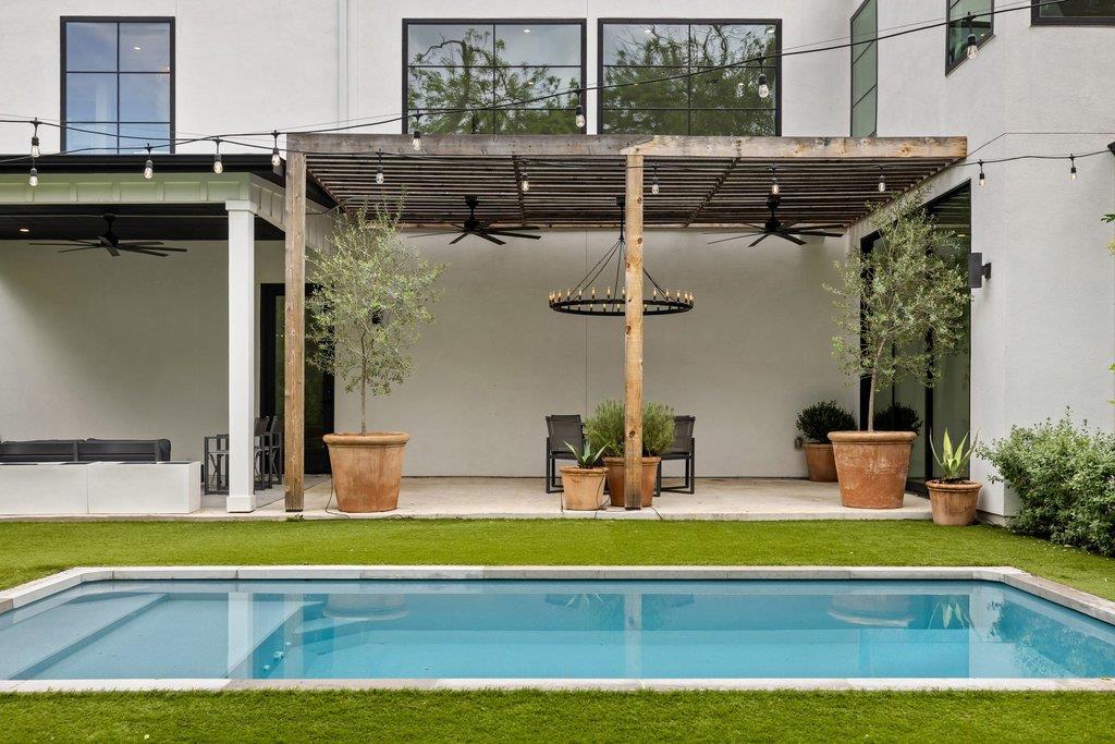 907 Karen Ave, Austin, TX 78757