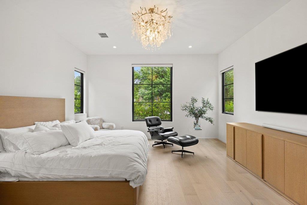 907 Karen Ave, Austin, TX 78757