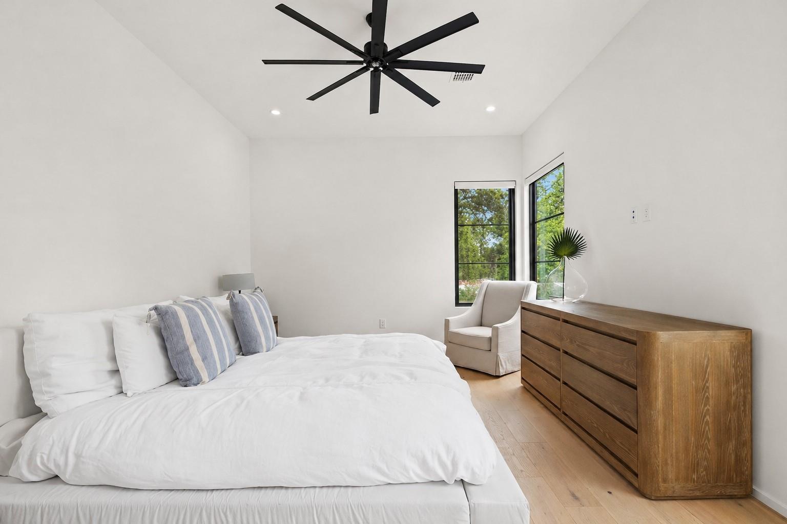907 Karen Ave, Austin, TX 78757