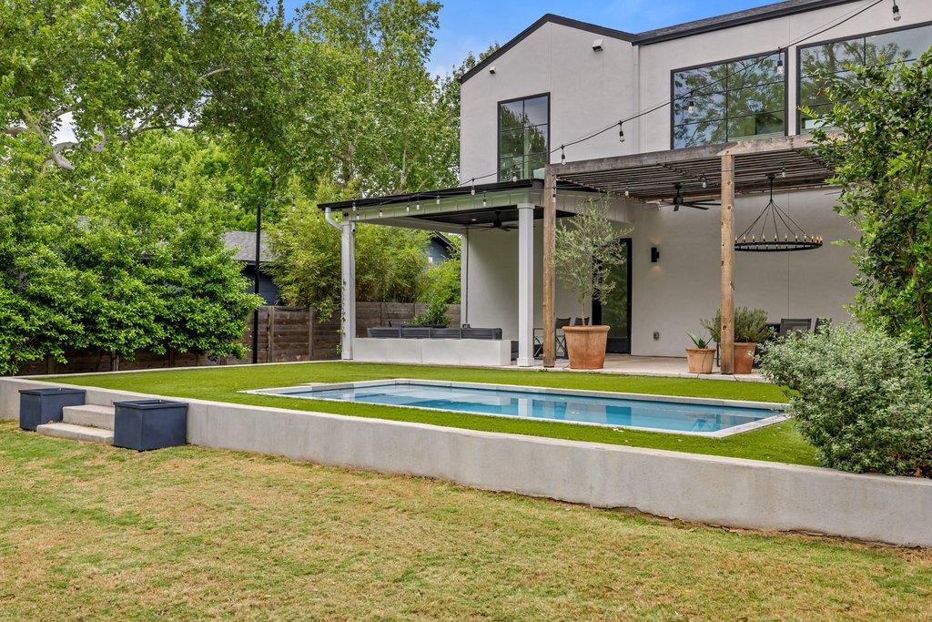 907 Karen Ave, Austin, TX 78757