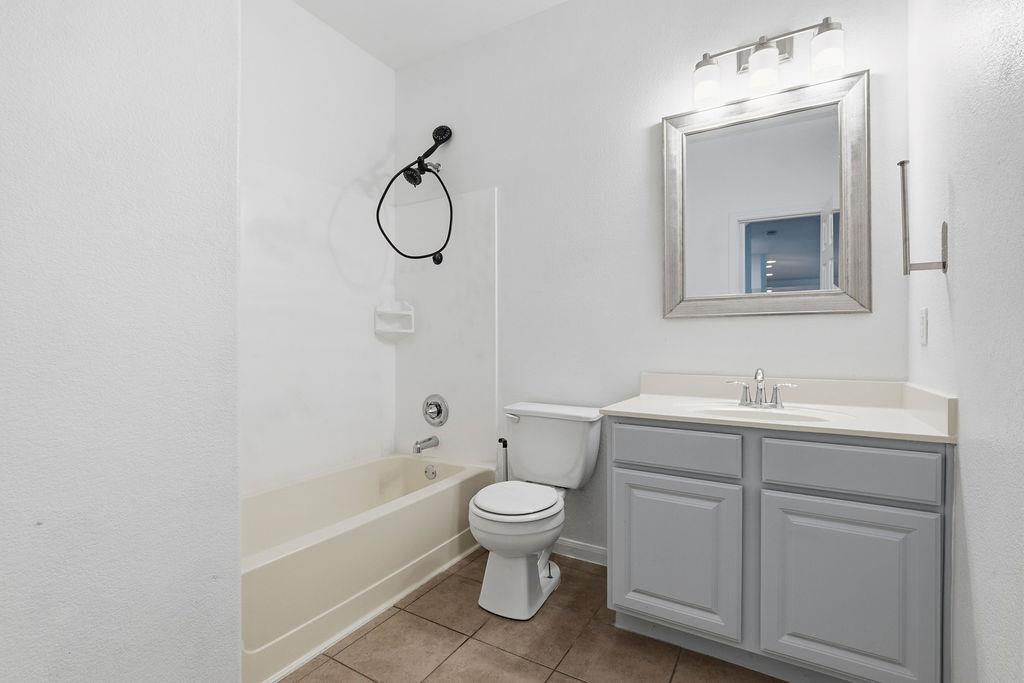 2003 Cockrill Cv, Hutto, TX 78634