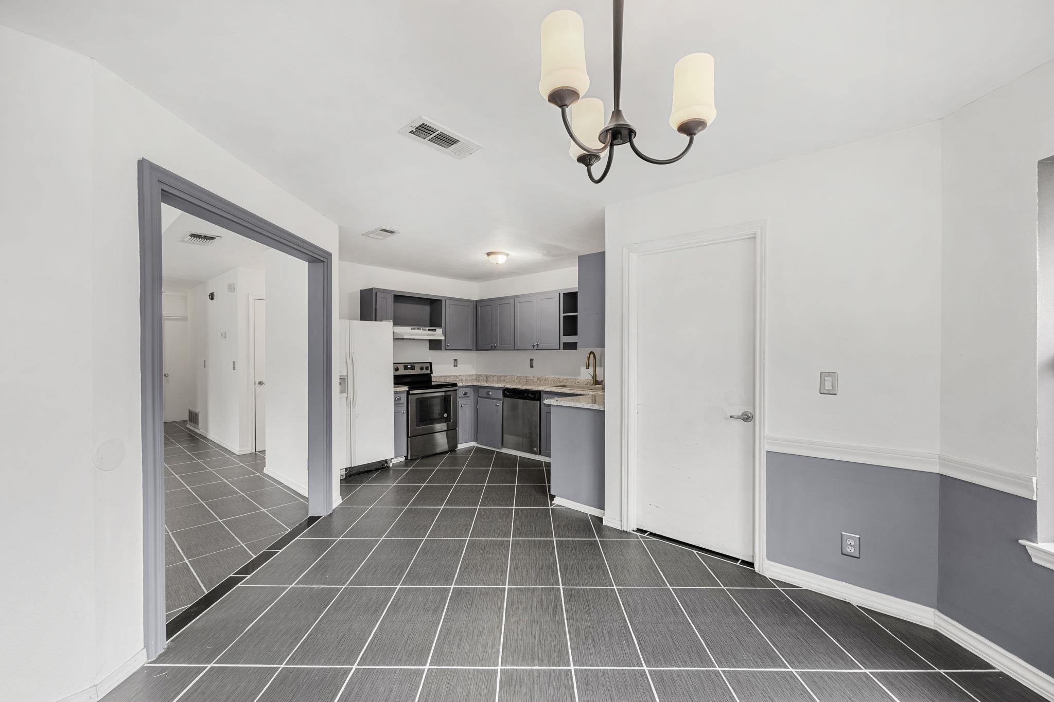 2502 Coach Dr, Killeen, TX 76543