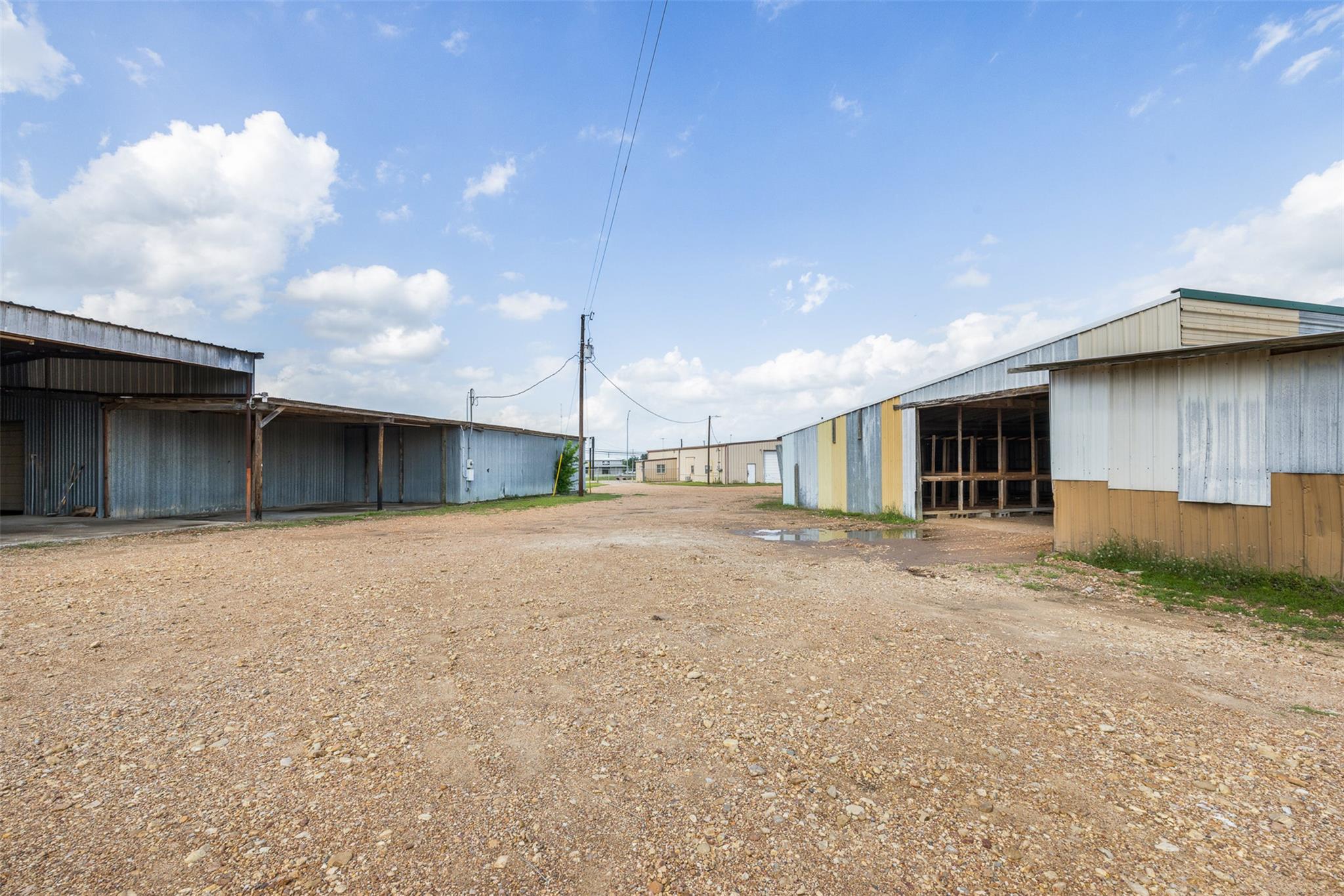 2910 E Austin St, Giddings, TX 78942