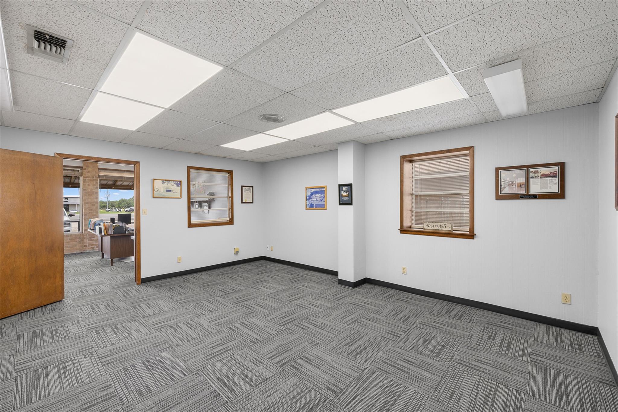 2910 E Austin St, Giddings, TX 78942