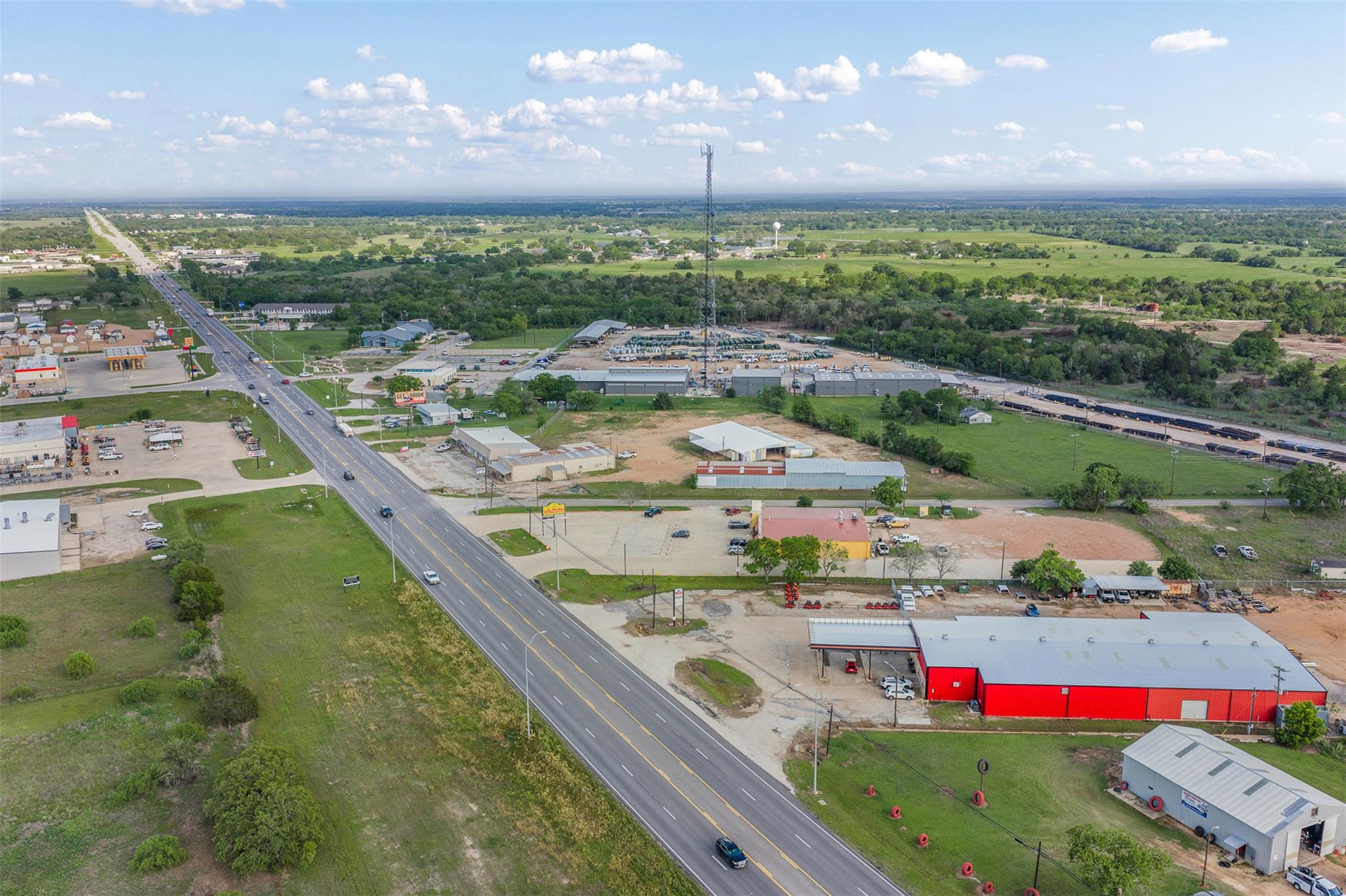 2910 E Austin St, Giddings, TX 78942