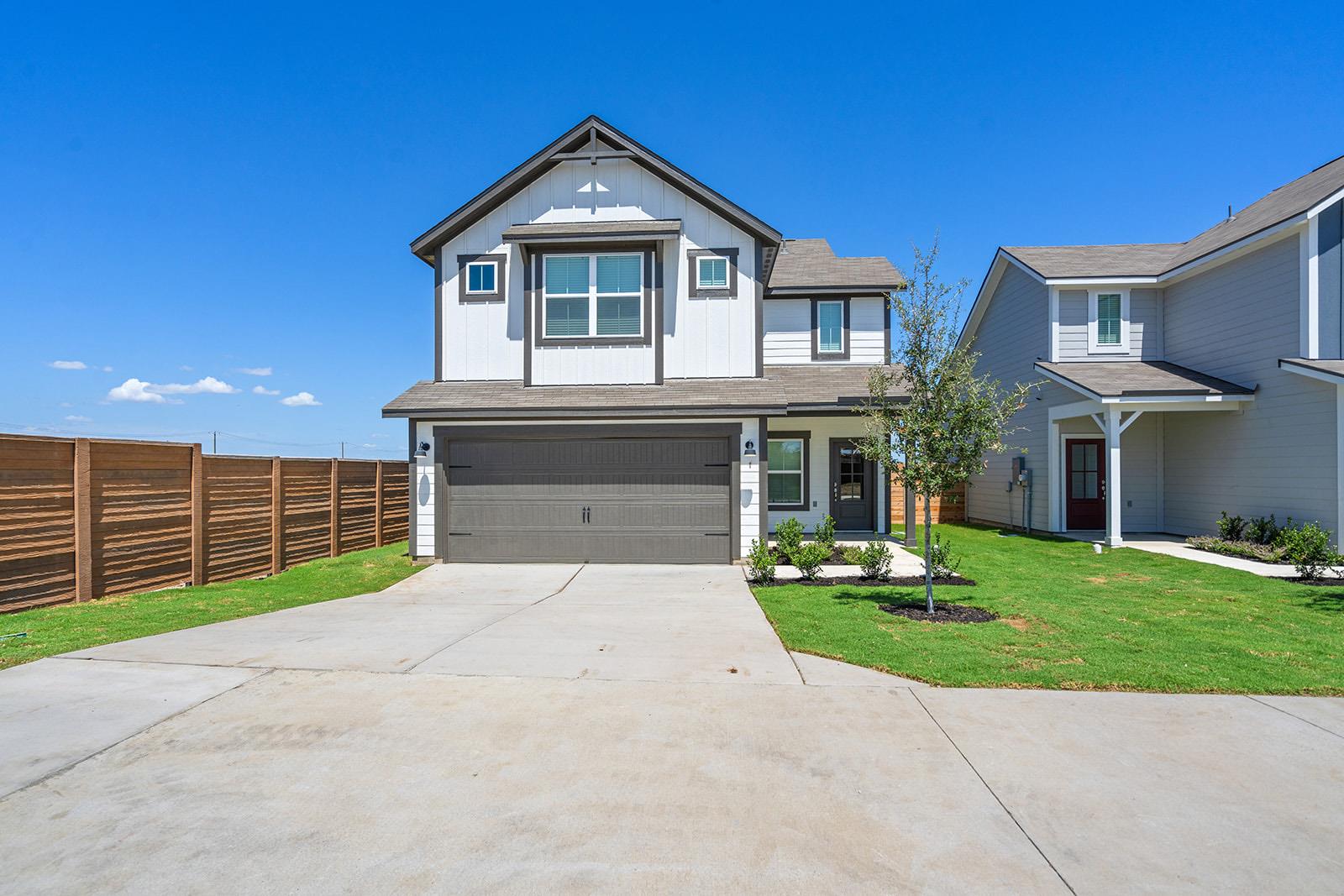 124 Desert Hare Dr, Jarrell, TX 76537