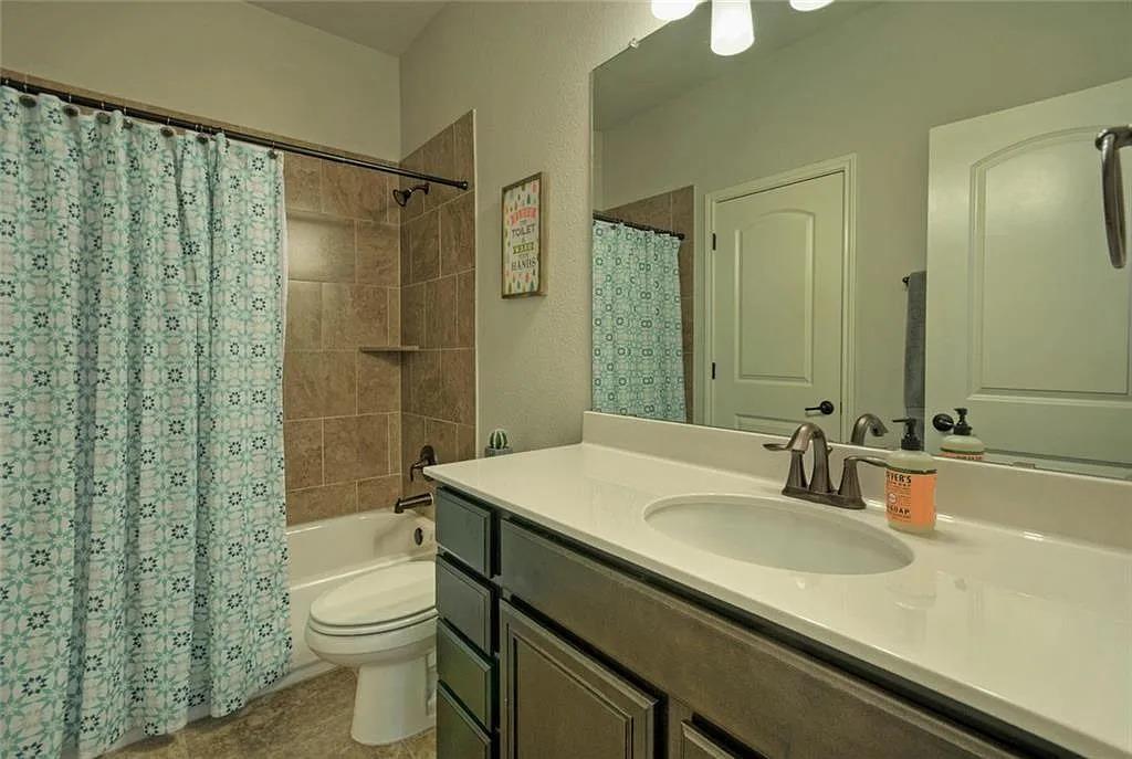 1324 Clearwing Cir, Georgetown, TX 78626