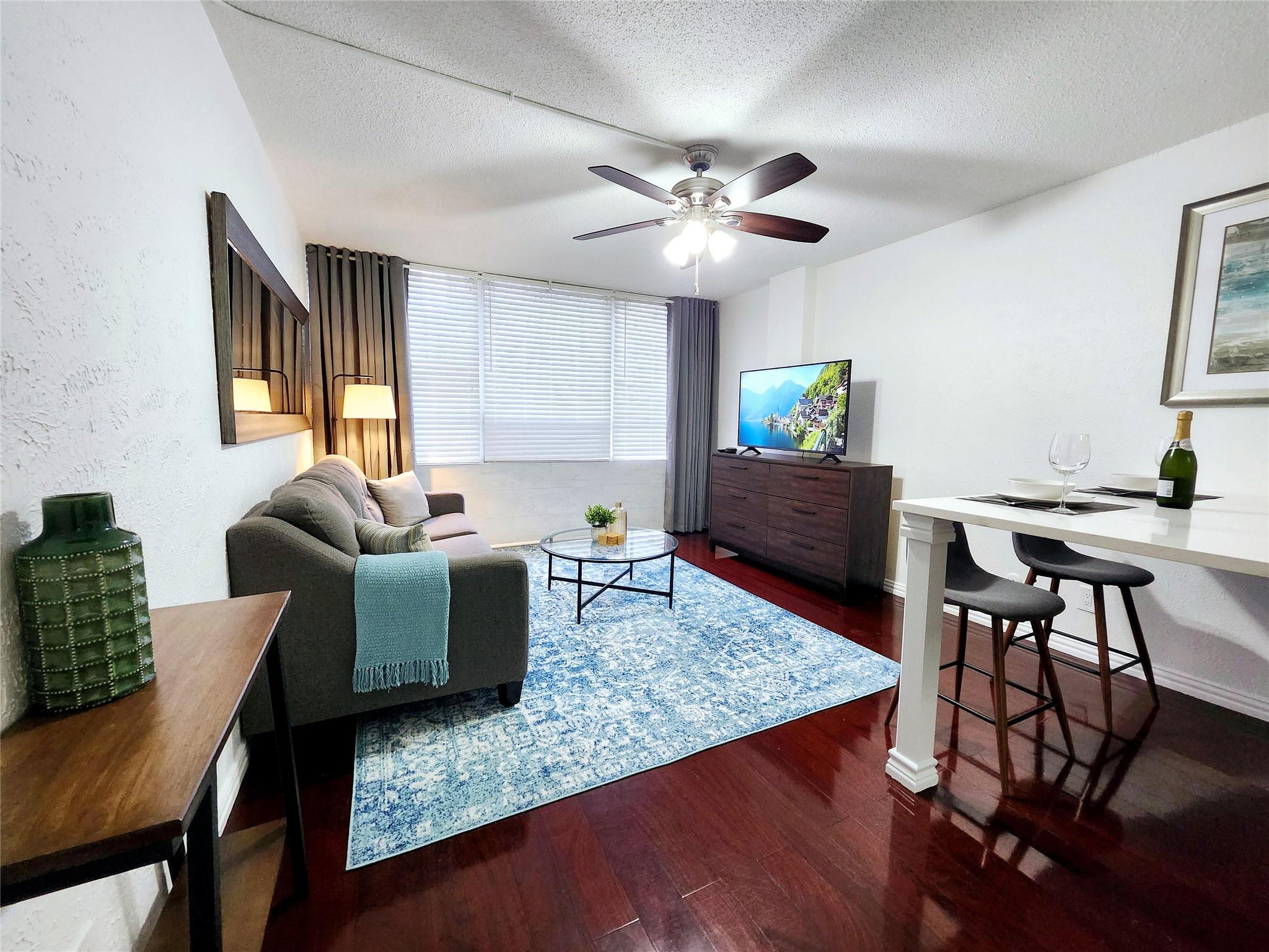 1800 Lavaca St # 102, Austin, TX 78701