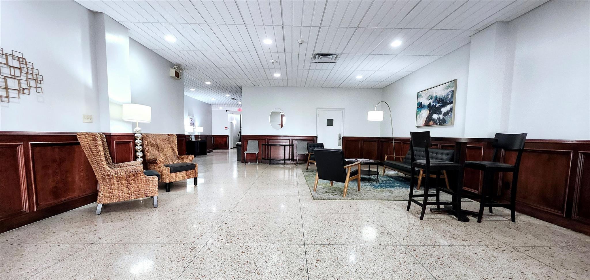 1800 Lavaca St # 102, Austin, TX 78701