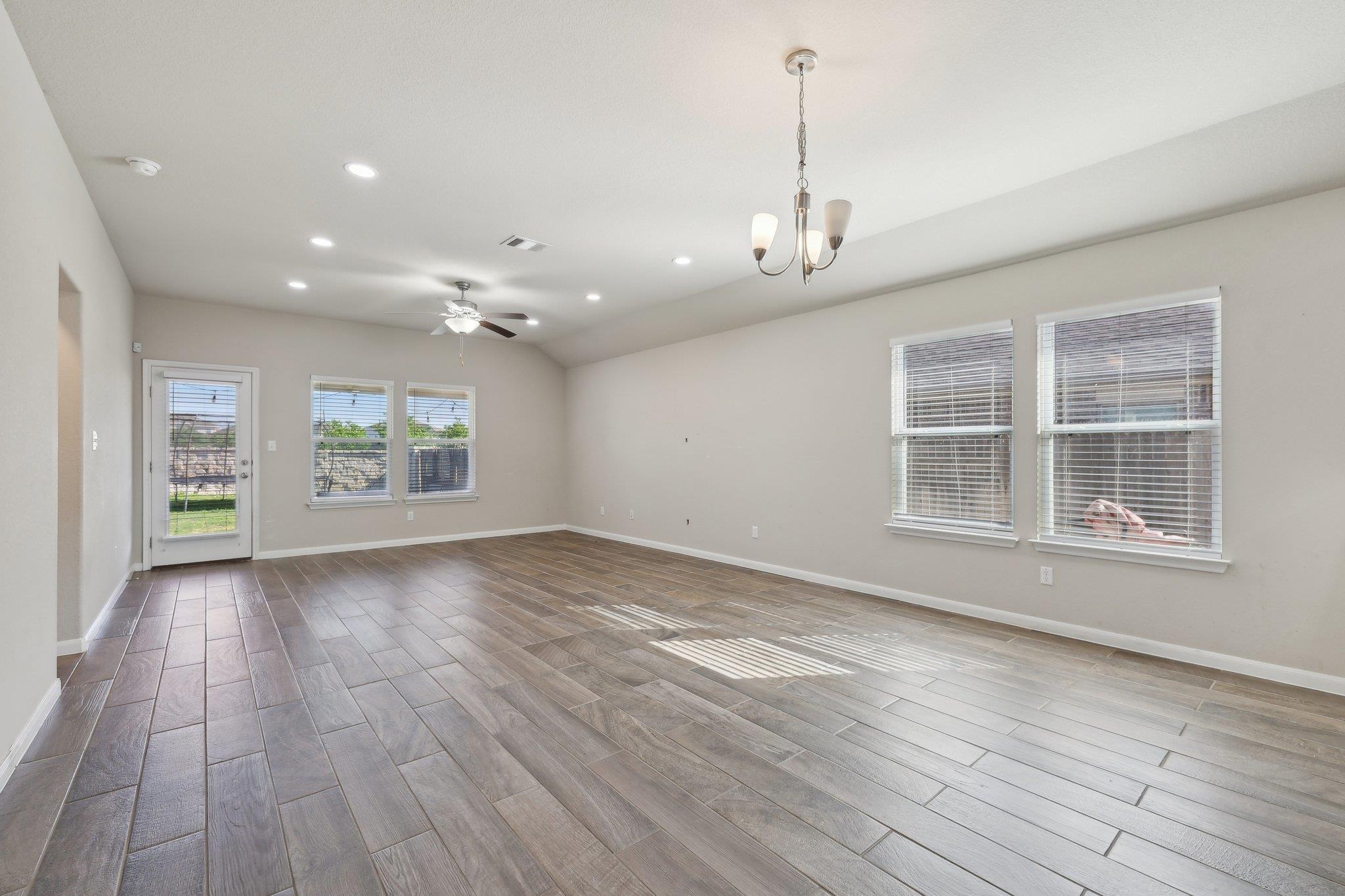 108 Bright Star Ln, Georgetown, TX 78628