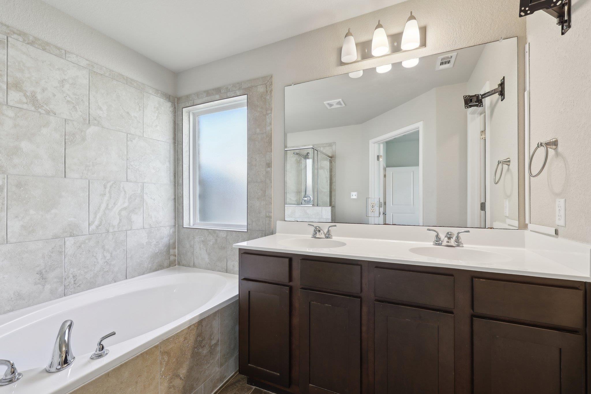 108 Bright Star Ln, Georgetown, TX 78628