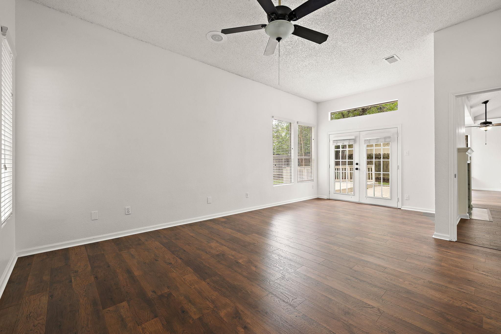 12409 HUNTERS CHASE Dr, Austin, TX 78729