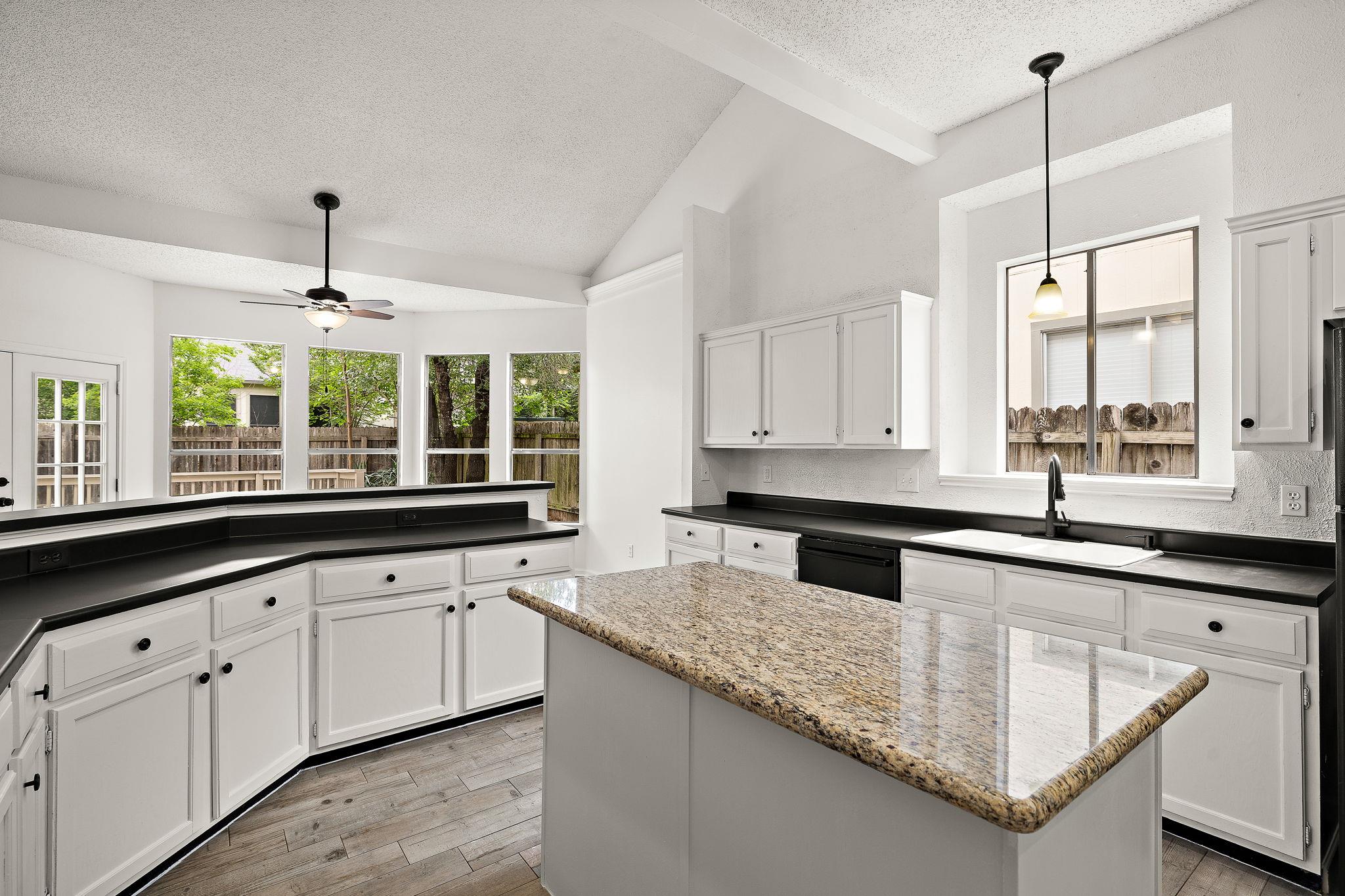 12409 HUNTERS CHASE Dr, Austin, TX 78729