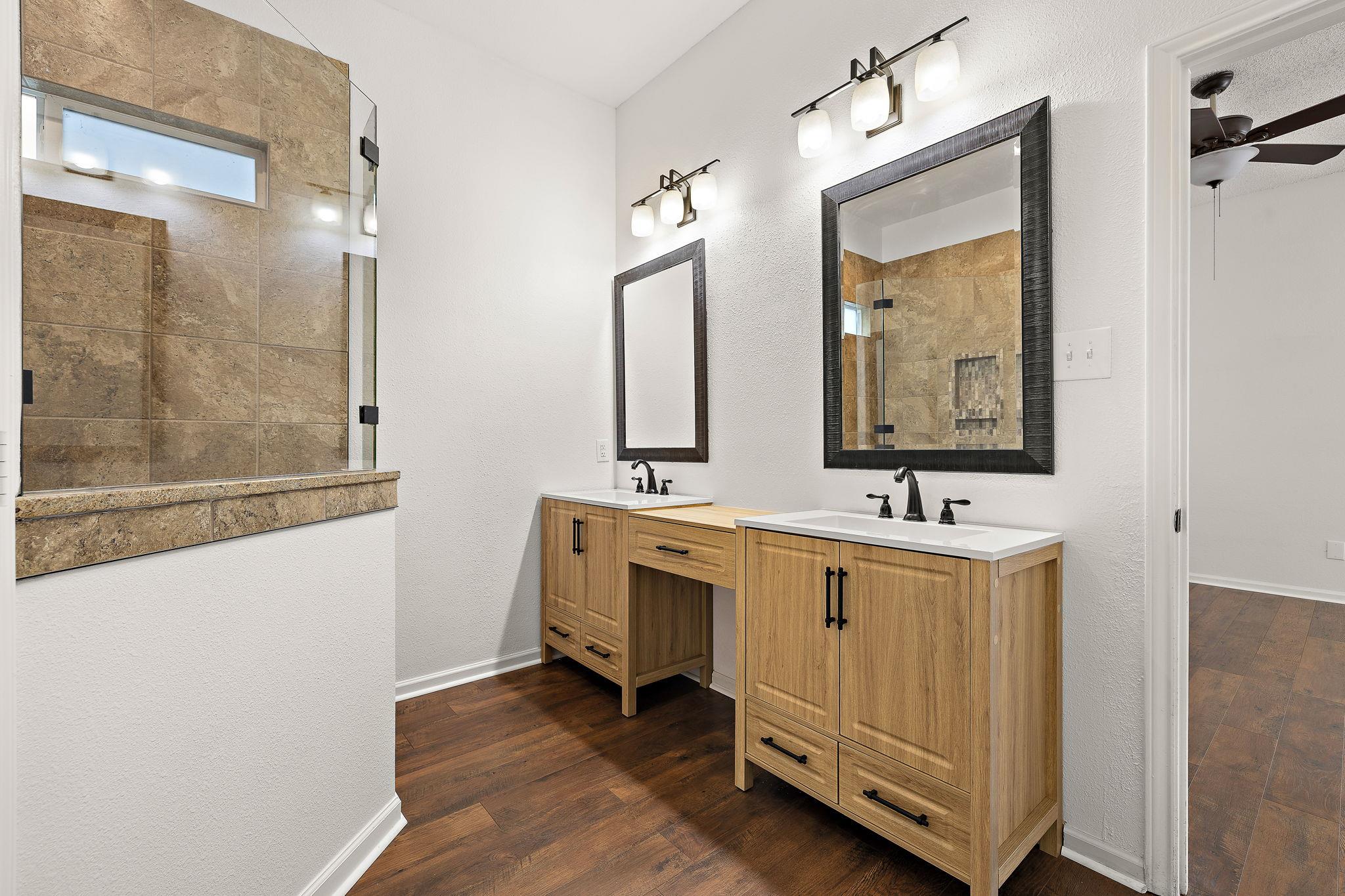 12409 HUNTERS CHASE Dr, Austin, TX 78729