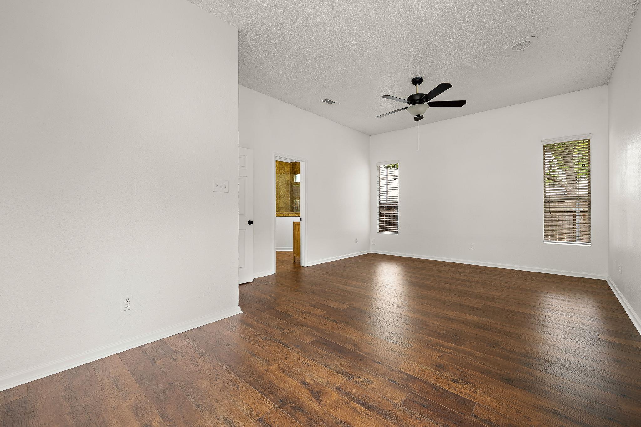 12409 HUNTERS CHASE Dr, Austin, TX 78729