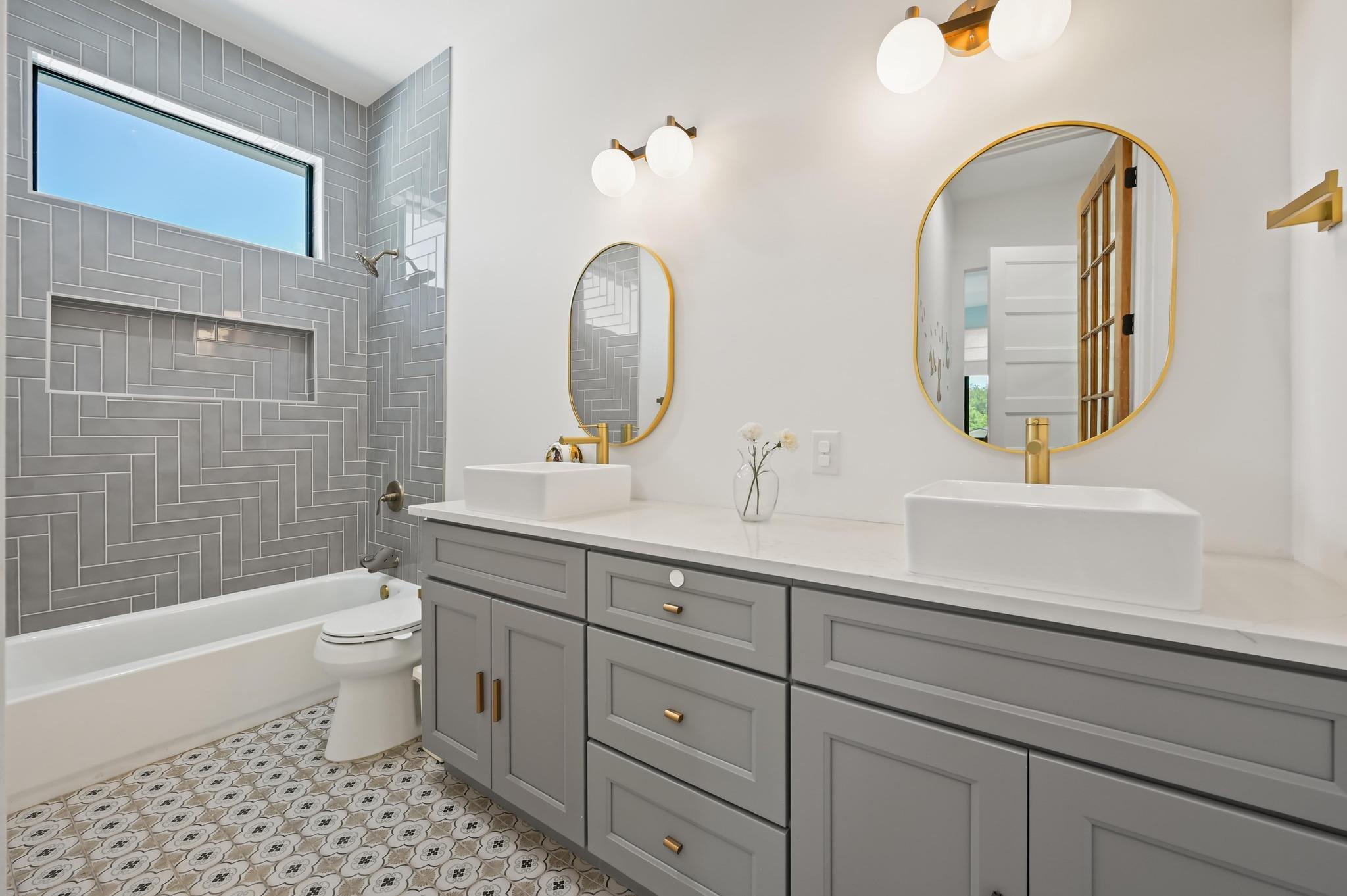 7810 Hardy Dr, Austin, TX 78757