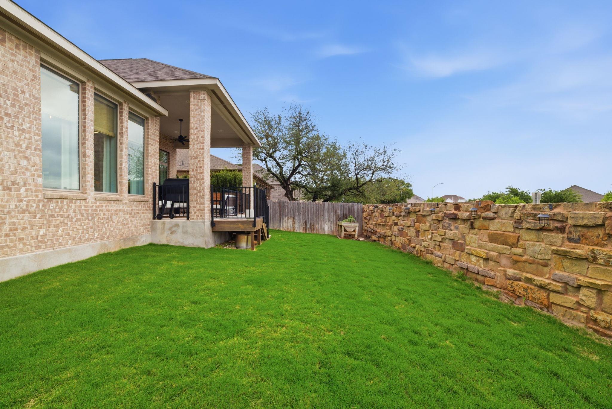 924 Hornsby Holw, Leander, TX 78641