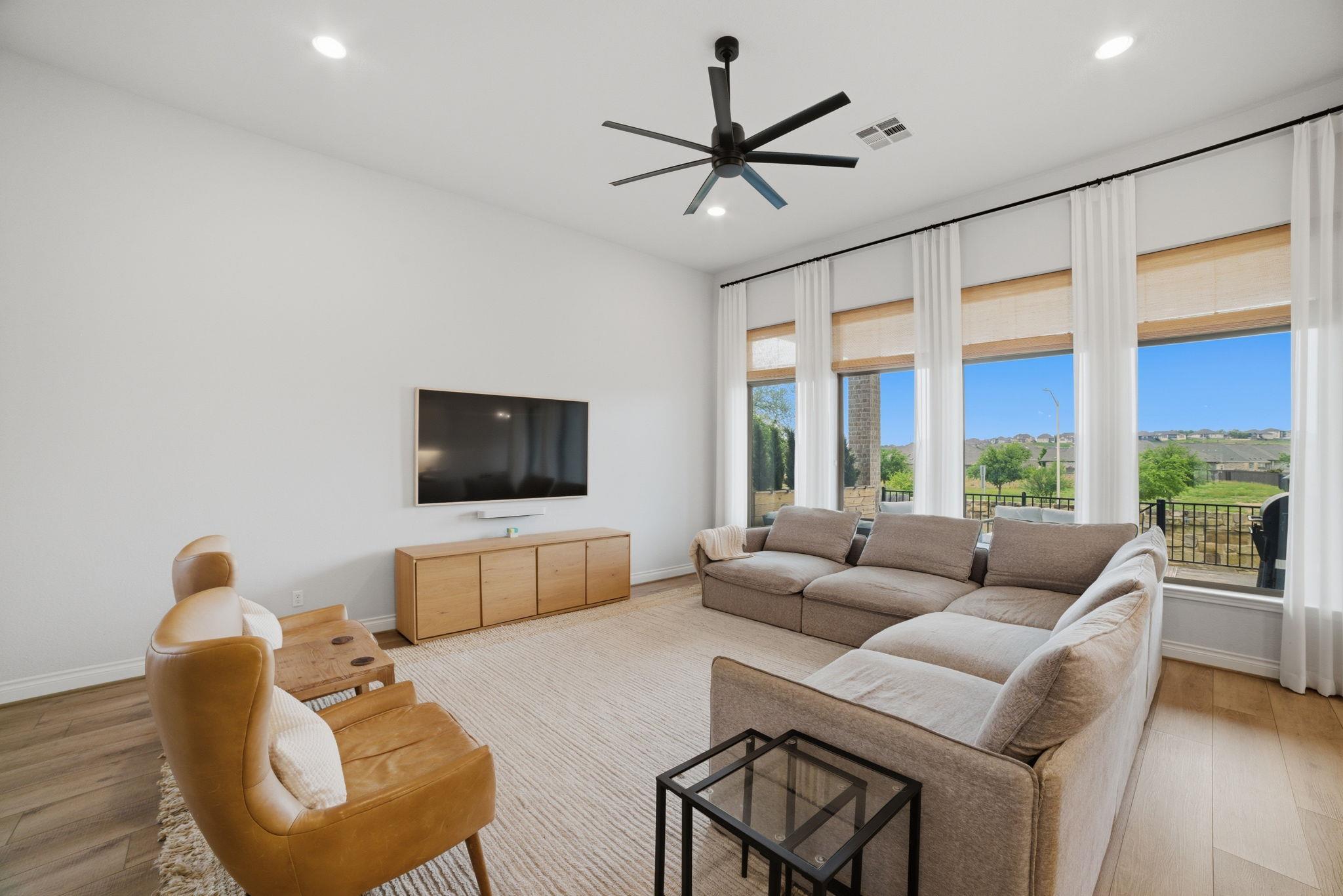 924 Hornsby Holw, Leander, TX 78641