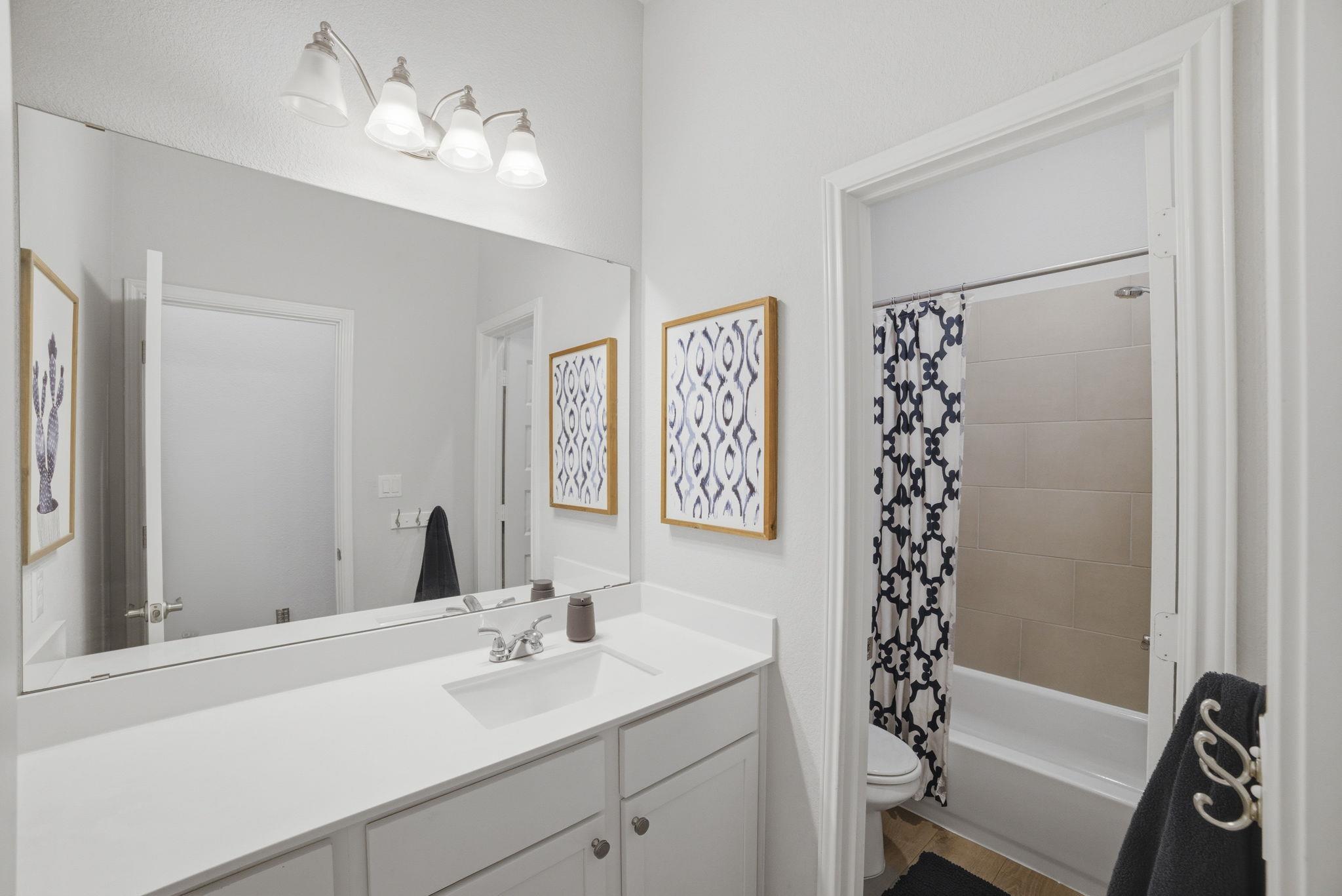 924 Hornsby Holw, Leander, TX 78641