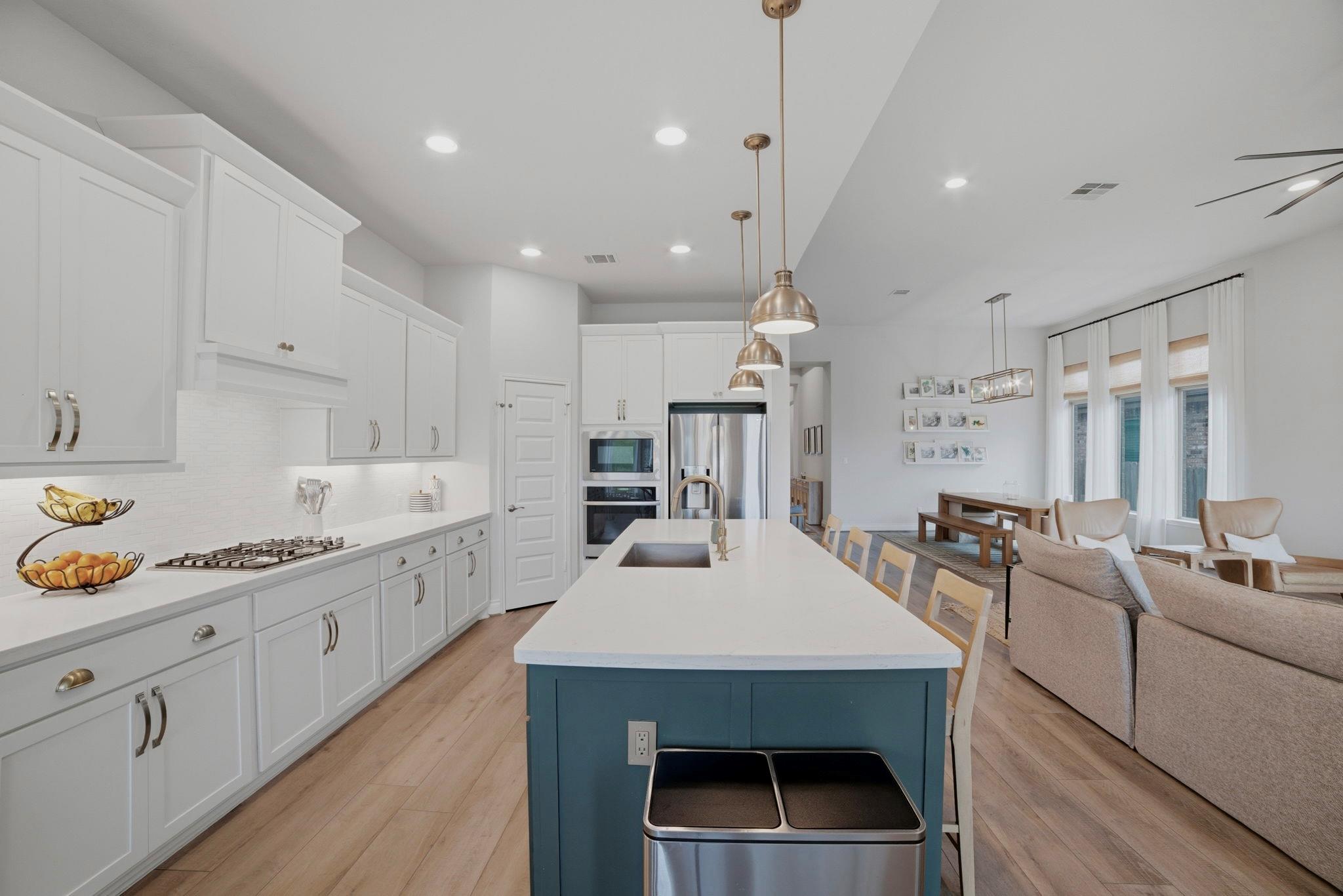 924 Hornsby Holw, Leander, TX 78641