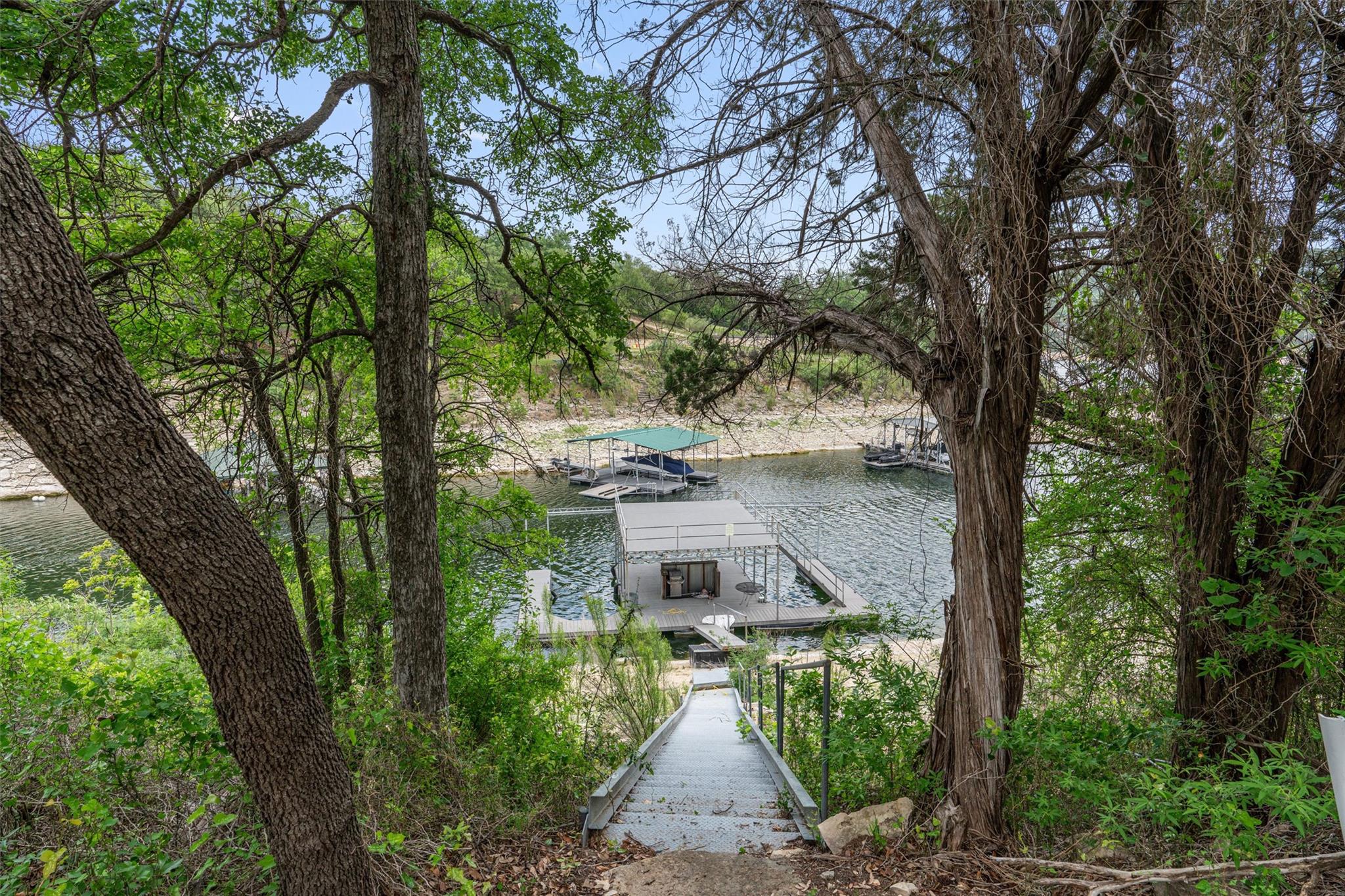 17621 Hunters Holw, Jonestown, TX 78645