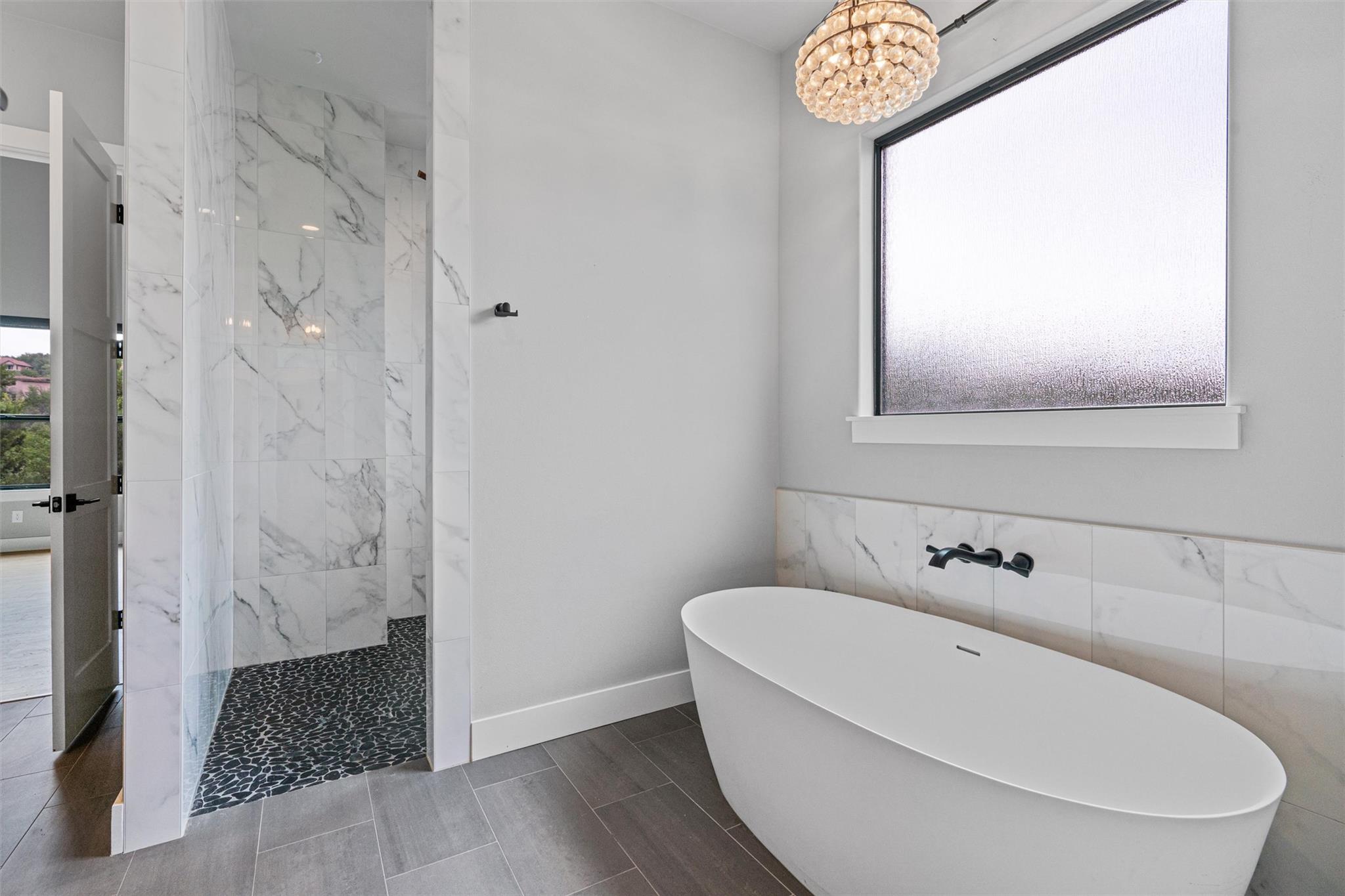 17621 Hunters Holw, Jonestown, TX 78645