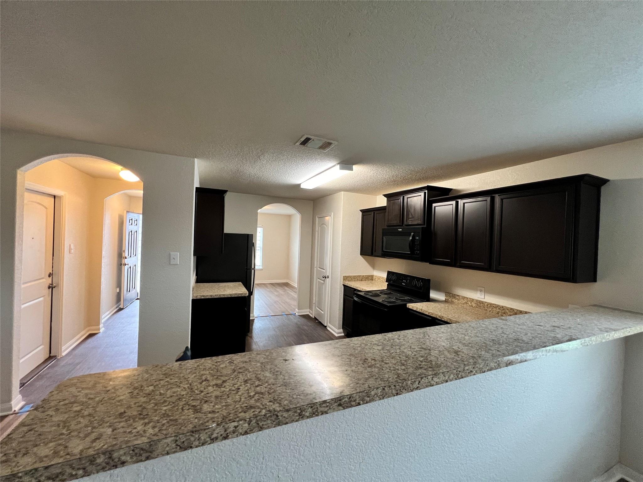 221 Koontz Loop, Jarrell, TX 76537