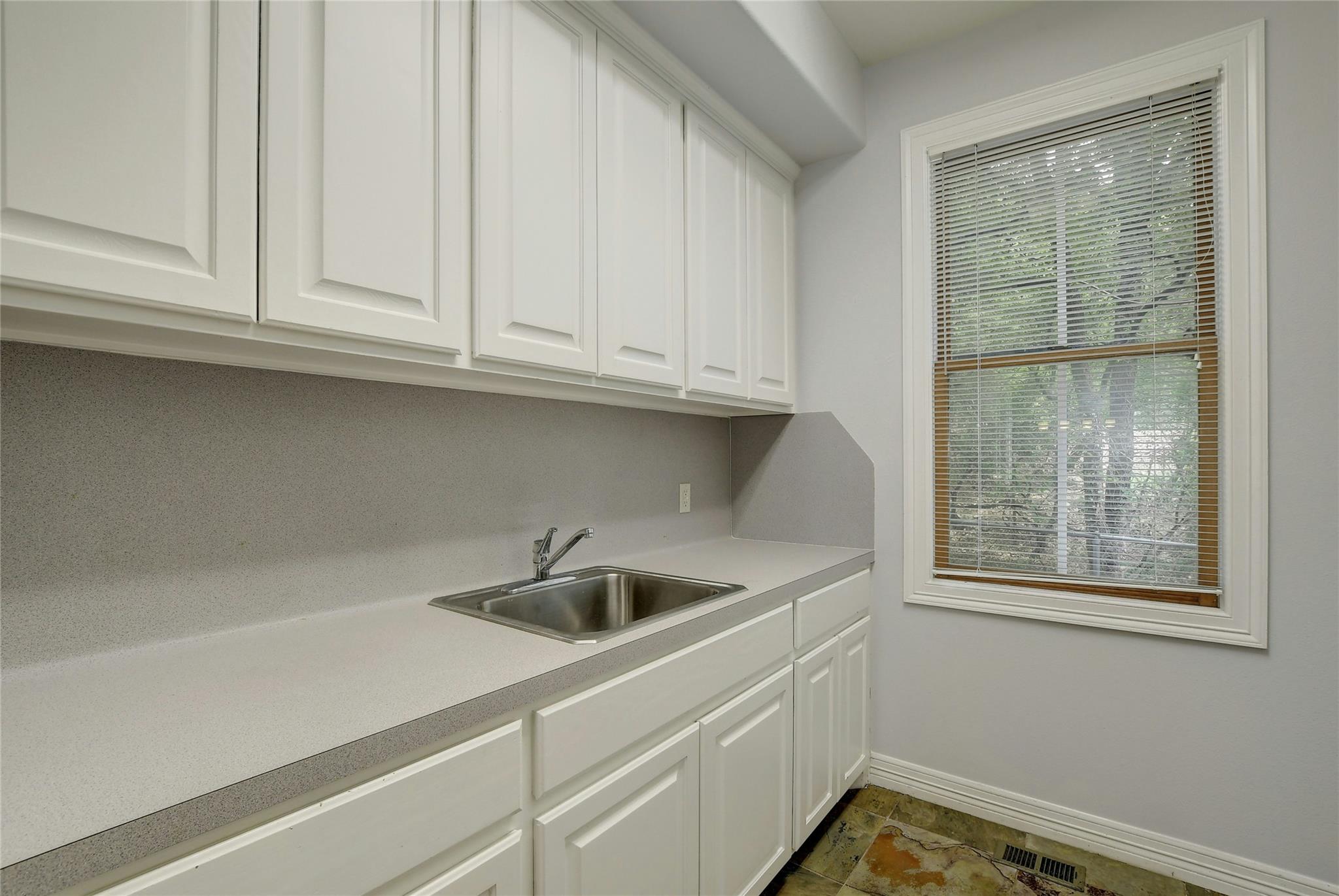 2101 N Lamar Blvd # 7, Austin, TX 78705