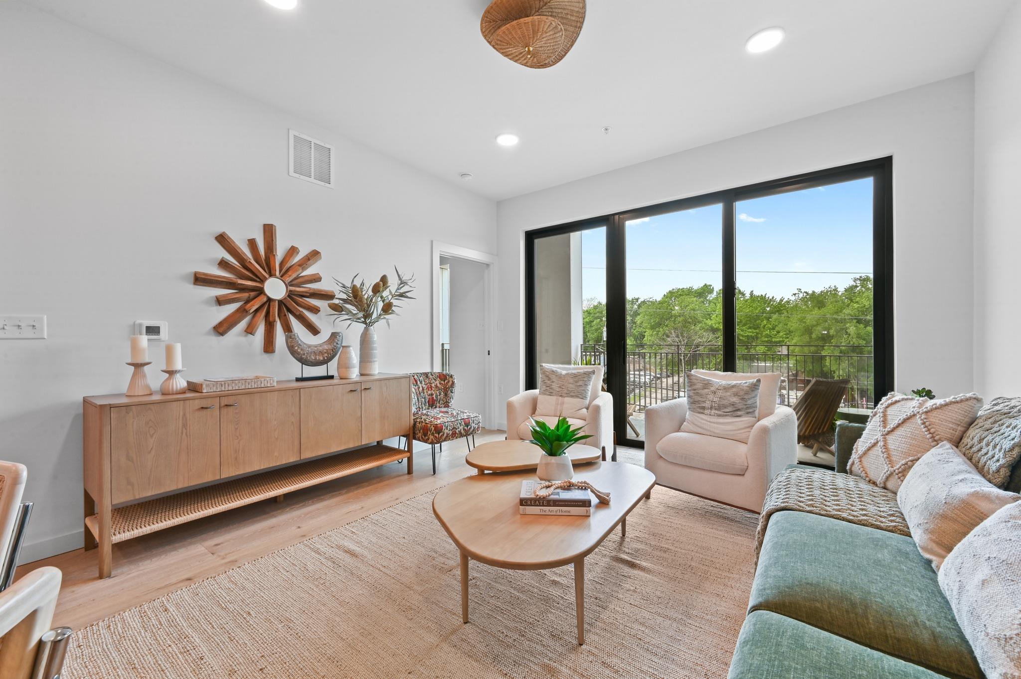 2209 S 1st St # 313, Austin, TX 78704