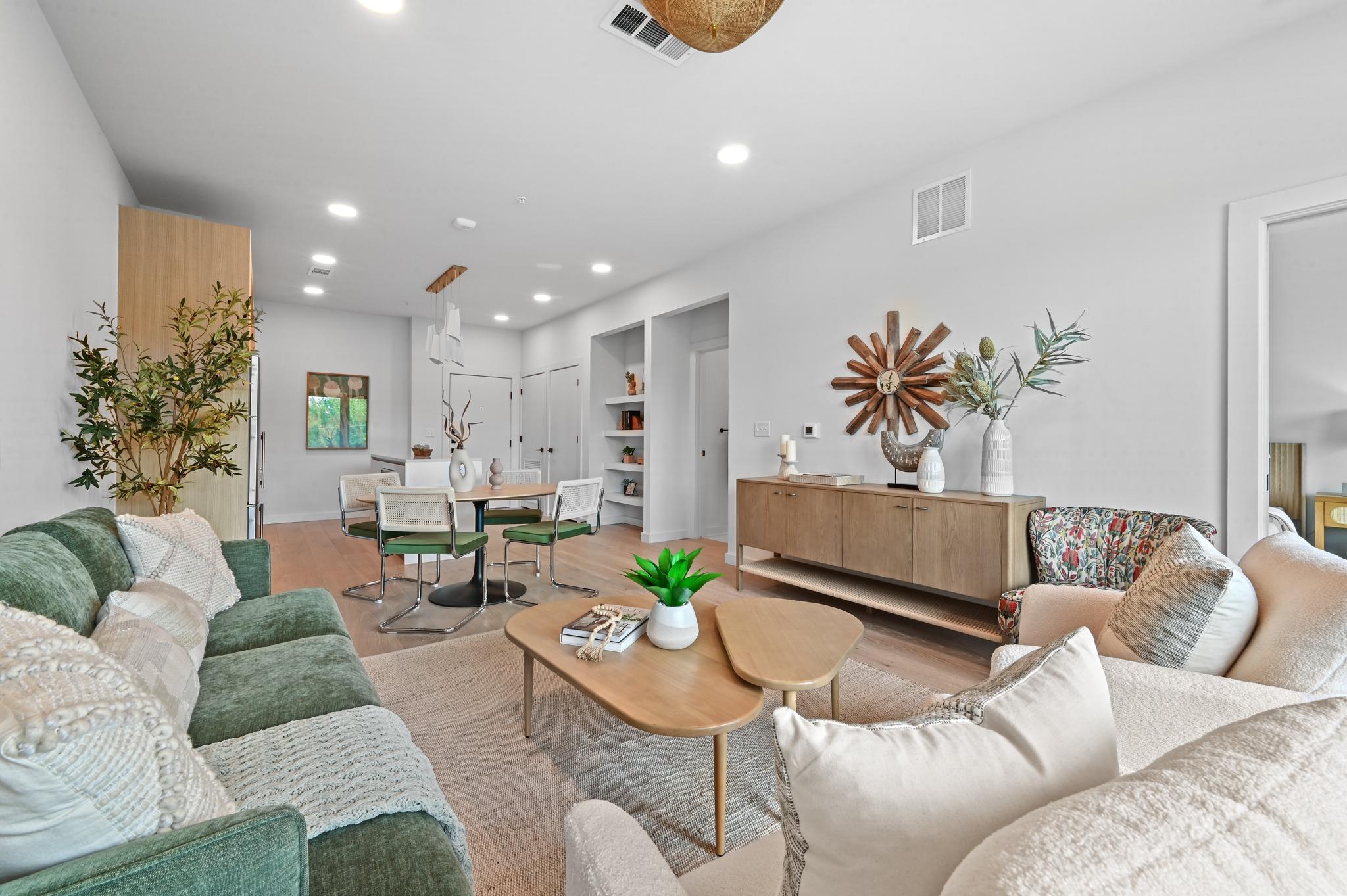 2209 S 1st St # 313, Austin, TX 78704