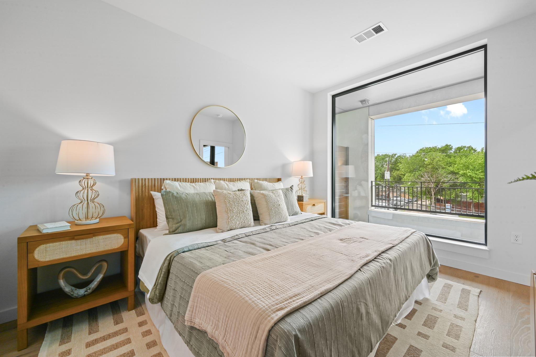 2209 S 1st St # 313, Austin, TX 78704