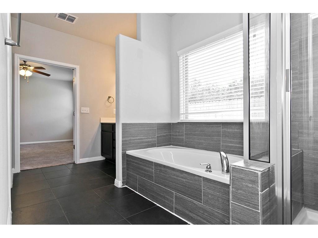 9802 Tanglemede St, Austin, TX 78748