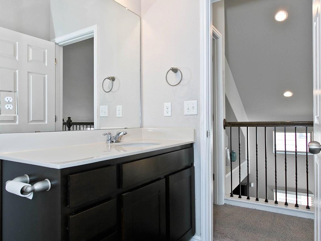 9802 Tanglemede St, Austin, TX 78748