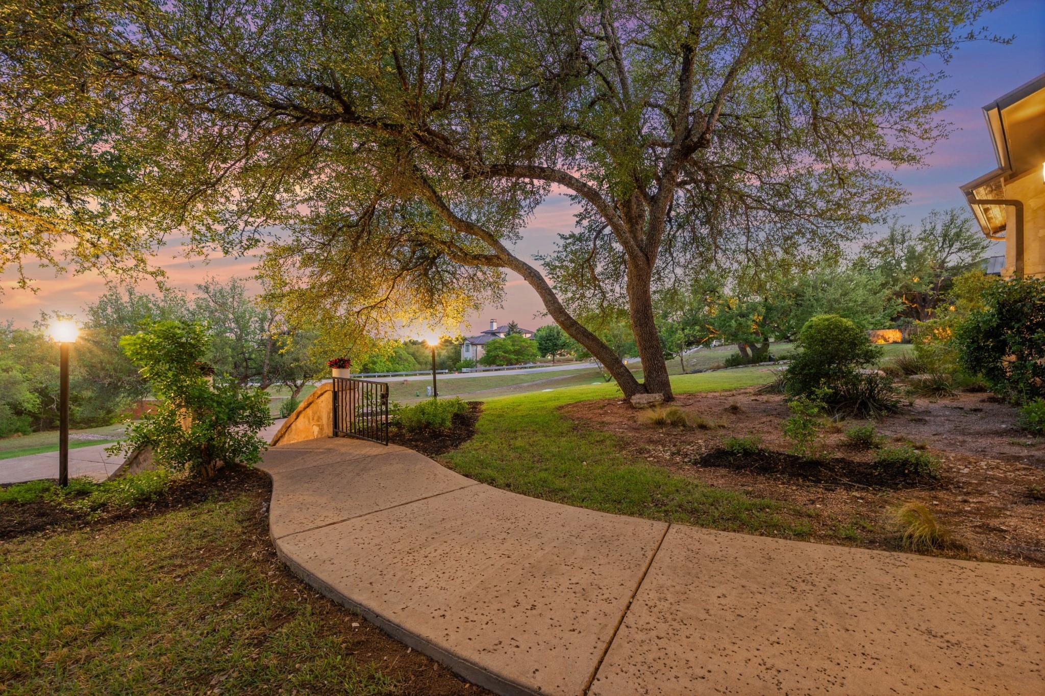 18301 Flagler Dr, Austin, TX 78738