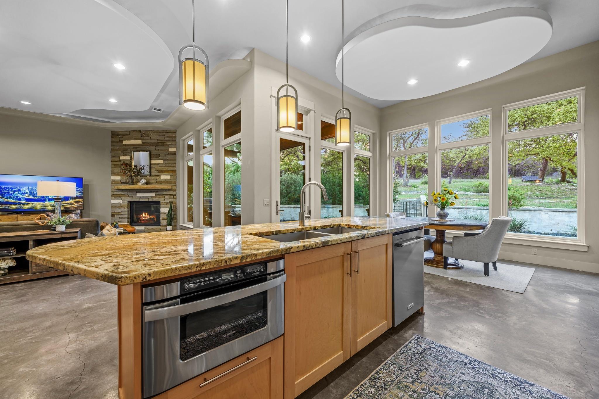 18301 Flagler Dr, Austin, TX 78738