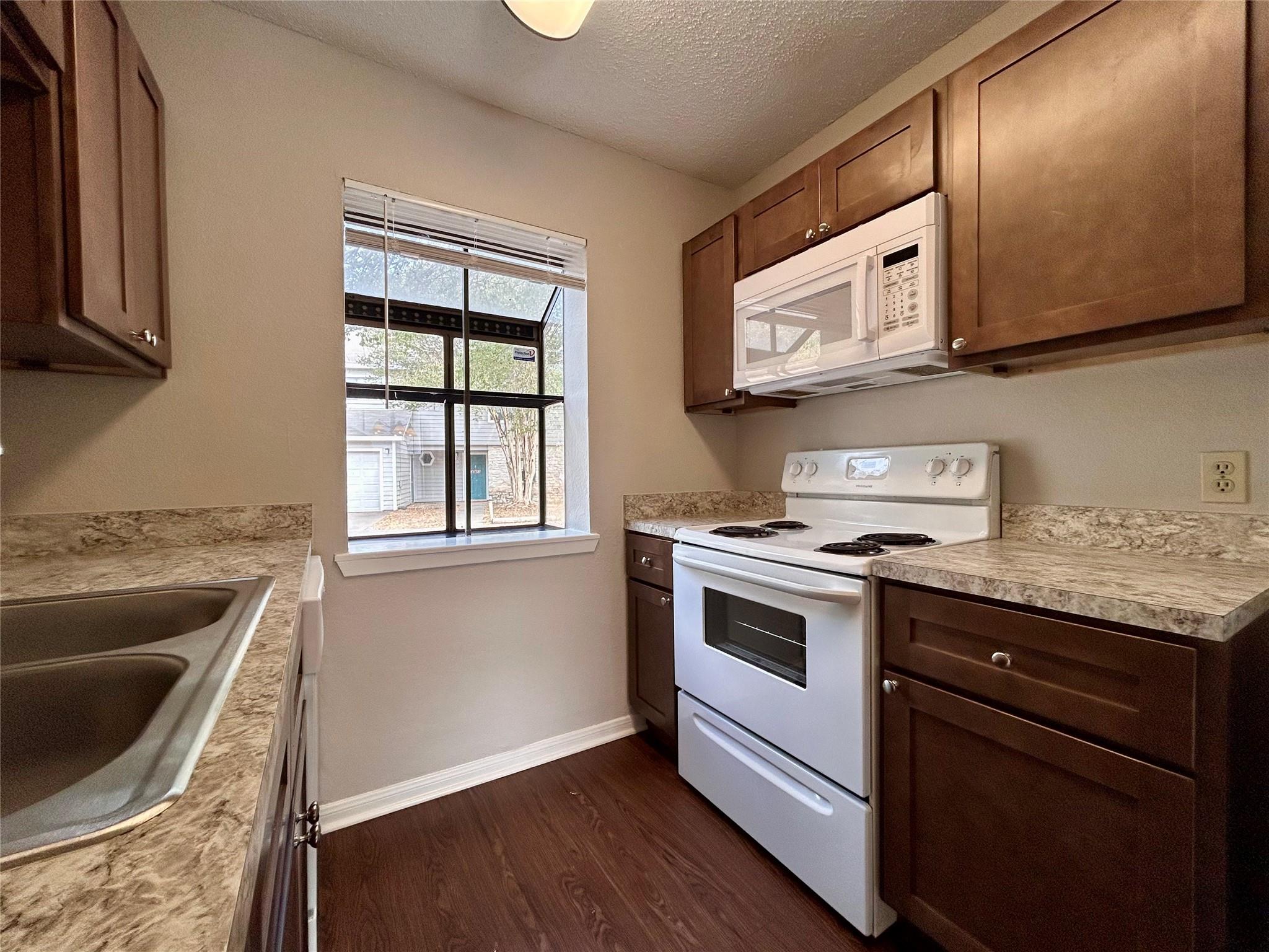 8910 Schick Rd # C, Austin, TX 78729