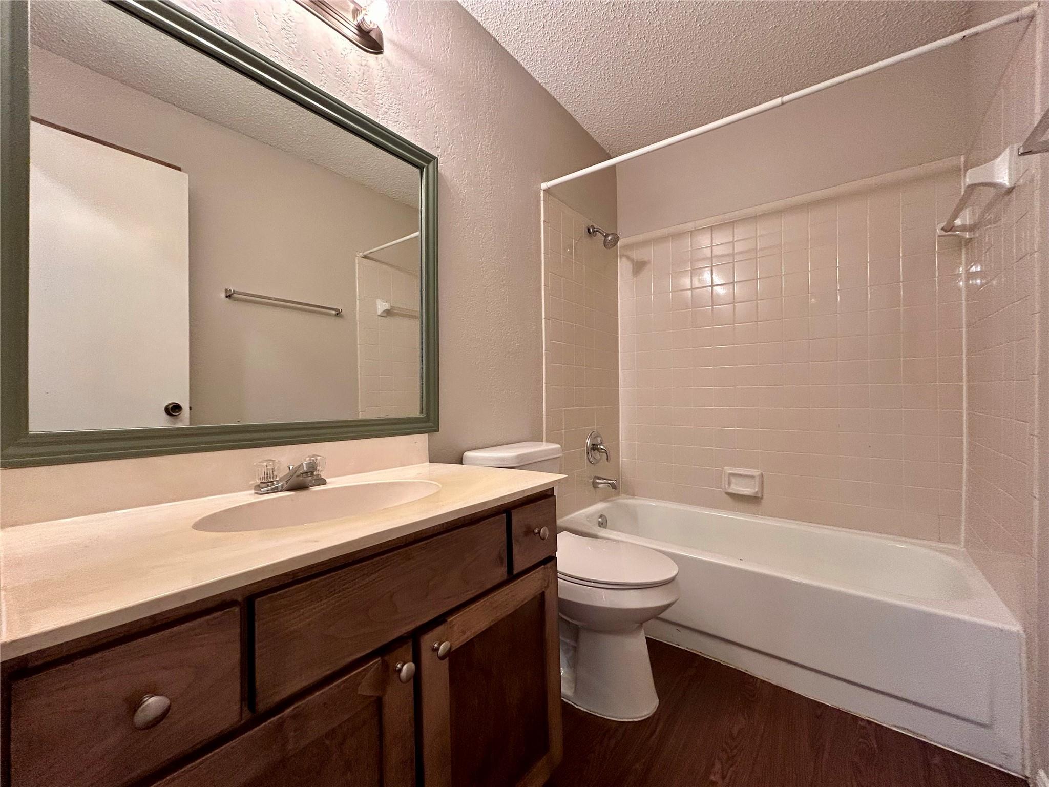 8910 Schick Rd # C, Austin, TX 78729