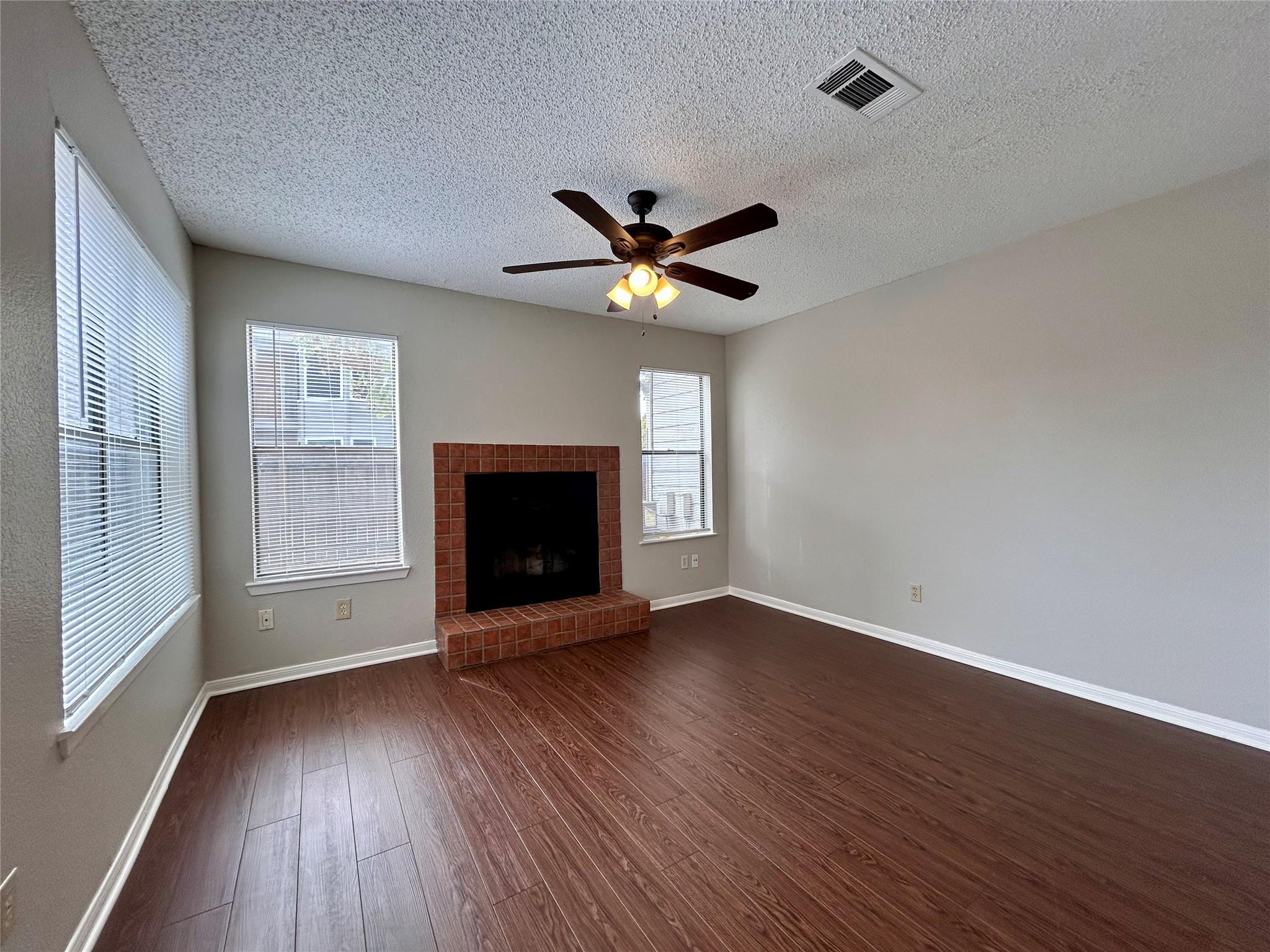 8910 Schick Rd # C, Austin, TX 78729