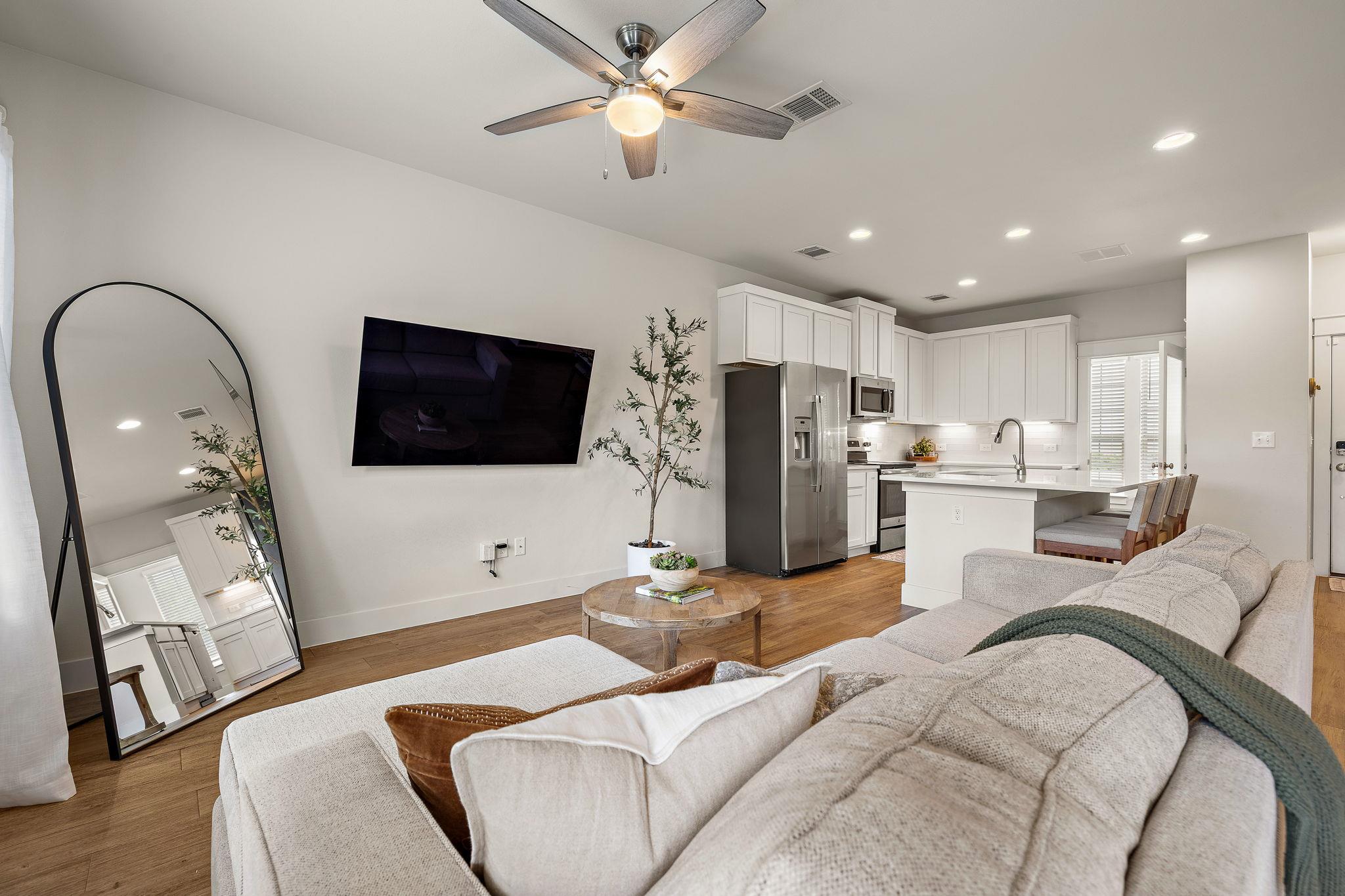 13501 Metric Blvd # 25, Austin, TX 78727